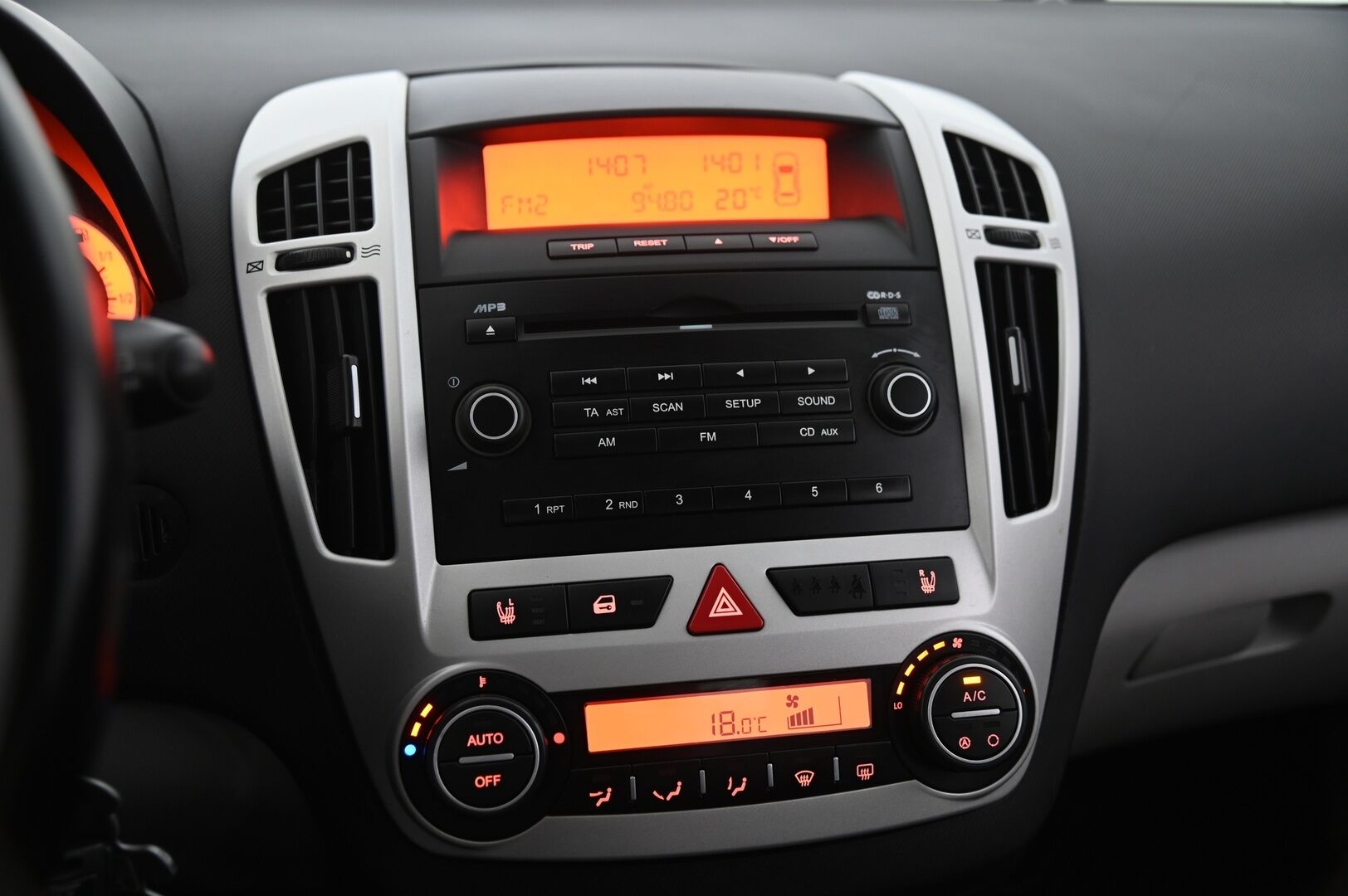 Kia Ceed 2007 1.6l *Myydään Huutokaupat.com*