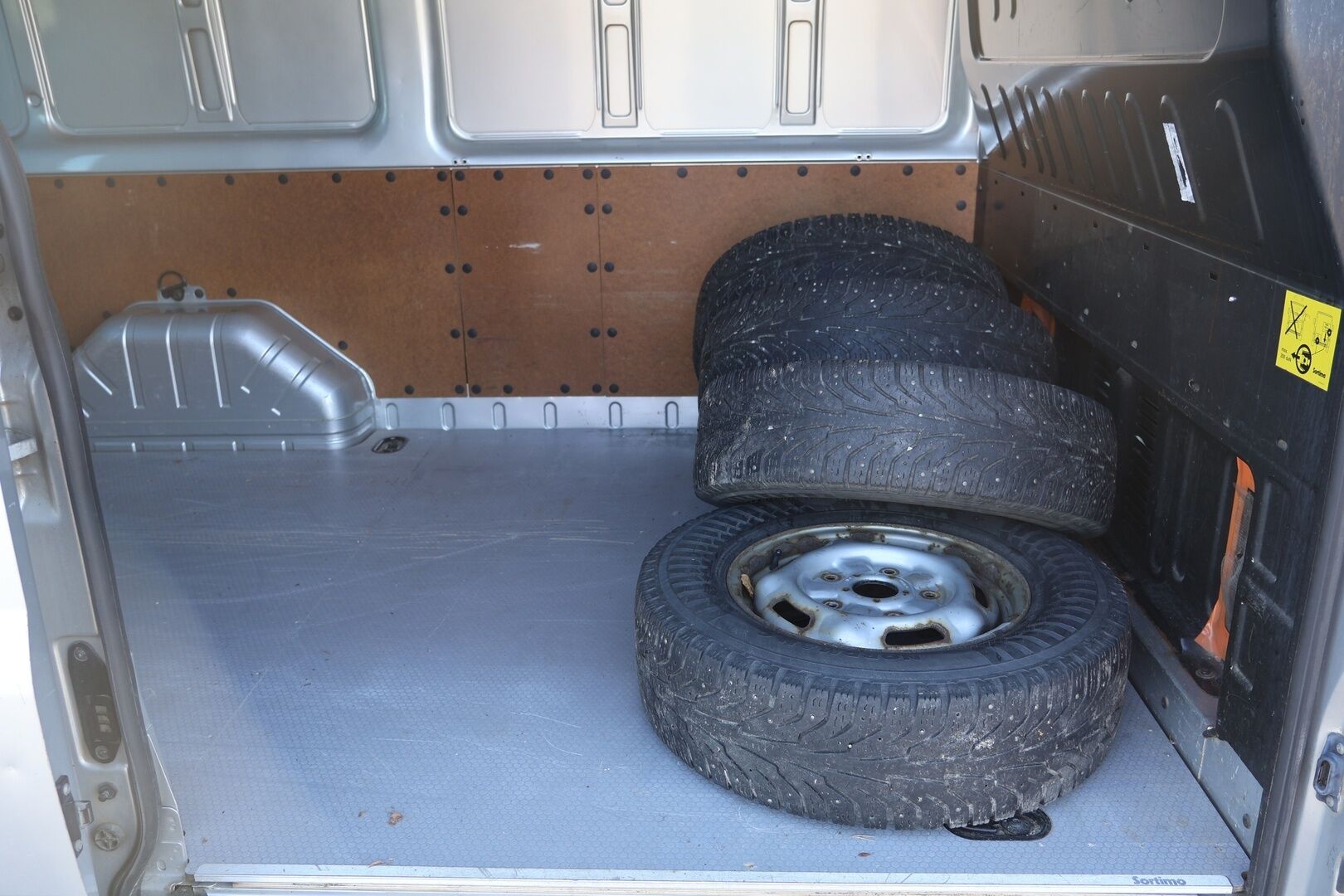 Ford Transit 2010 Transit Umpikorinen (BB) 5ov 2198cm3 - *Myydään huutokaupat.com*