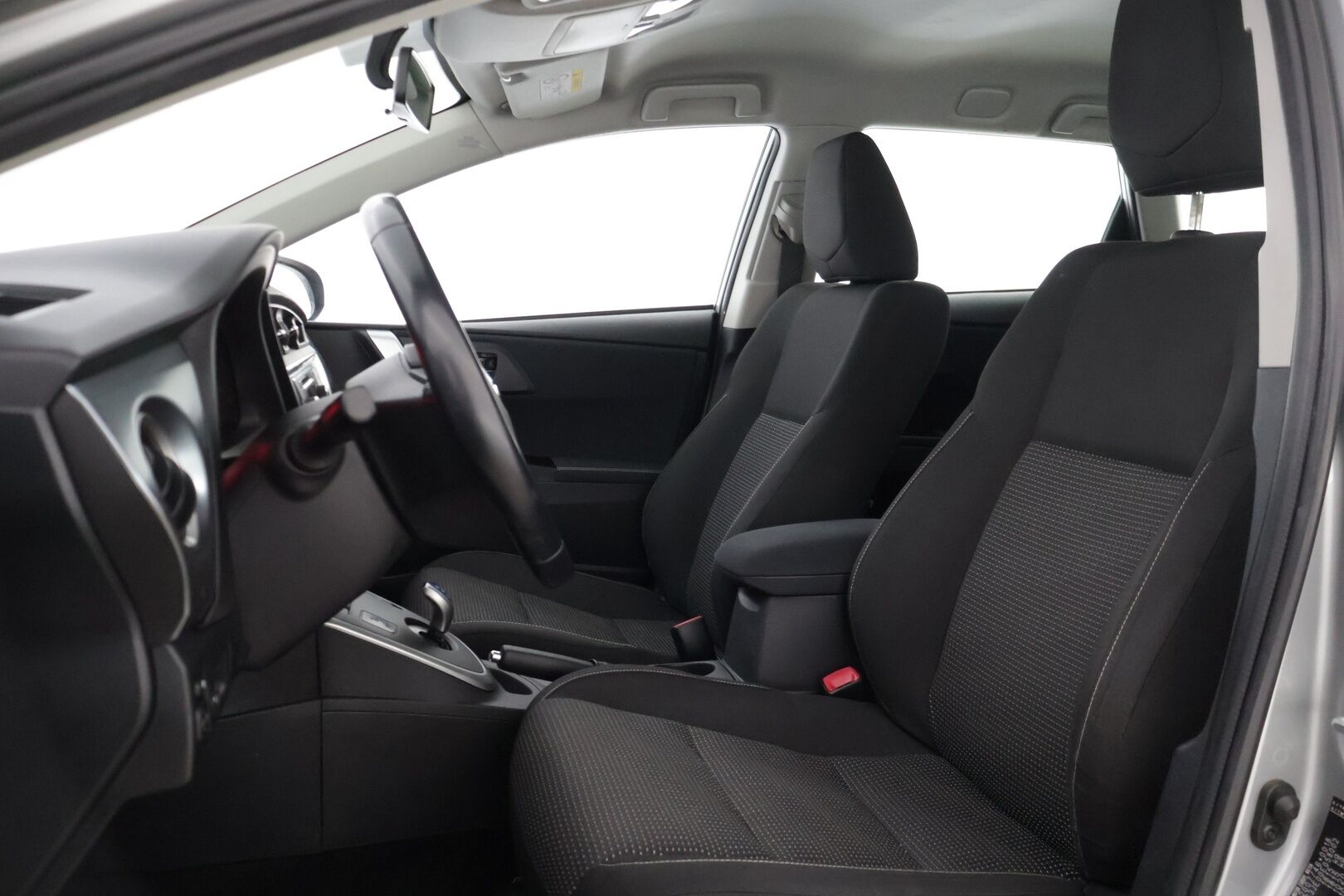 Toyota Auris 2014 Touring Sports 1,8 Hybrid Active * P-Kamera / Lohko+sisä / Vakionopeudensäädin / BT Audio * - Viimeisin huolto 2/26 180tkm! / Kahdet renkaat alumiinivanteilla! 