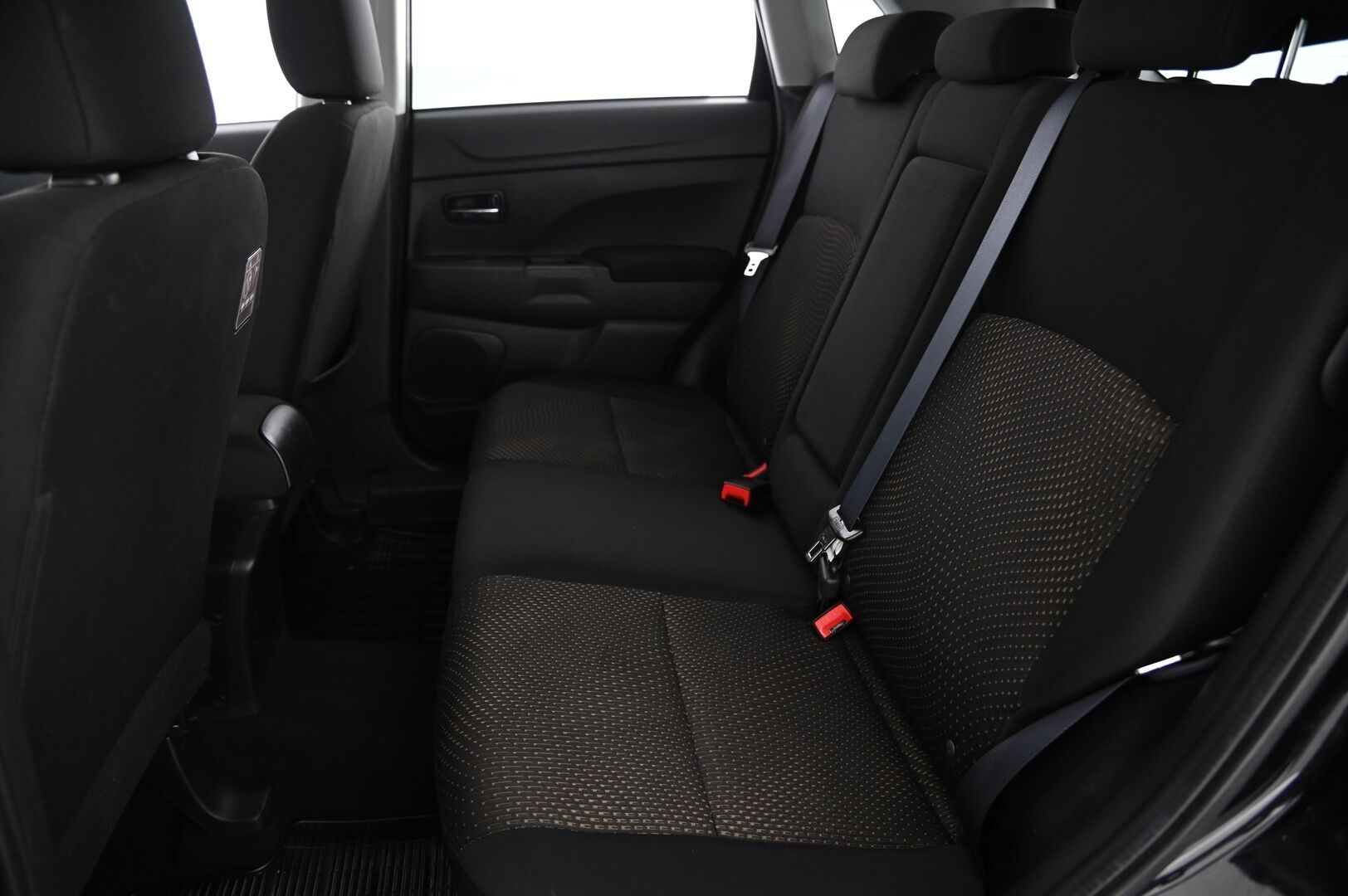 Mitsubishi ASX 2015 2,2 DI-D Cleartec Invite 4WD 6AT *Suomi-Auto / Vetokoukku / Lohko+pistoke / Rattivaihteet* - *Juuri saapunut! / Vakkari /P-tutka takana*