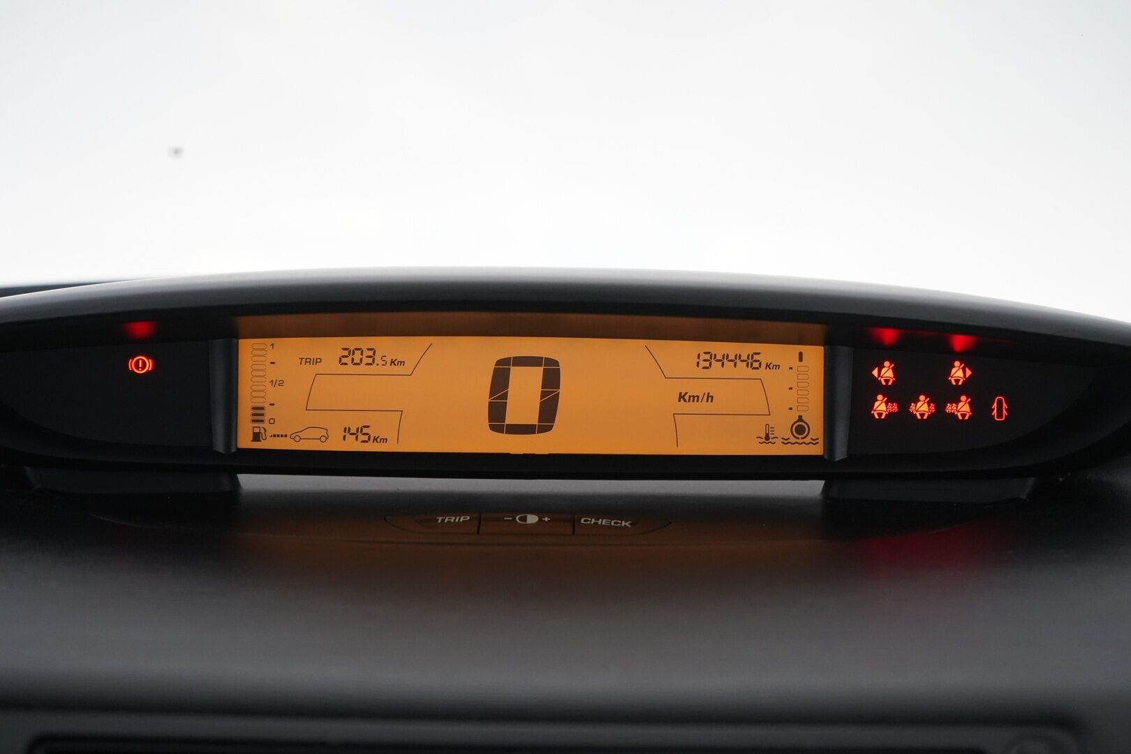 Citroen C4 2007 2.0i VTR Berline Autom. *Vakionopeudensäädin / Lohko+Sisä / Ilmastointi * - * Siisti / Kahdet hyvät renkaat / Pienet kilometrit*