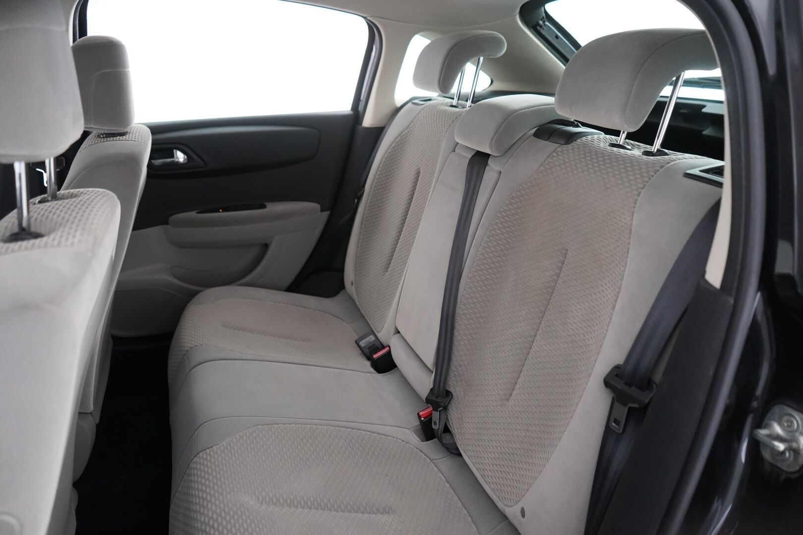 Citroen C4 2007 2.0i VTR Berline Autom. *Vakionopeudensäädin / Lohko+Sisä / Ilmastointi * - * Siisti / Kahdet hyvät renkaat / Pienet kilometrit*