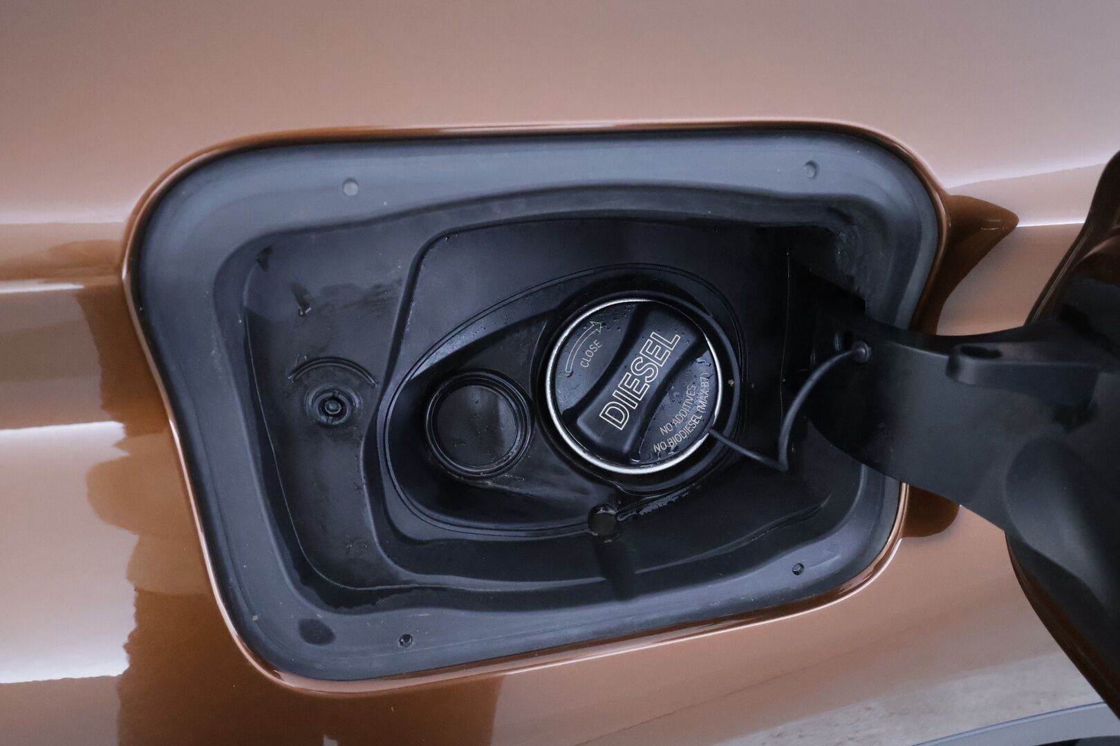 BMW X1 2016 F48 xDrive18d A Business * Vakkari / P.kamera / LED / Navi / Sporttipenkit / Koukku / Hifi / Comfort Access * - 1.Om Suomi-auto / Kahdet renkaat aluvanteilla - HULLU BLACKWEEK KORKOTARJOUS 2,49%