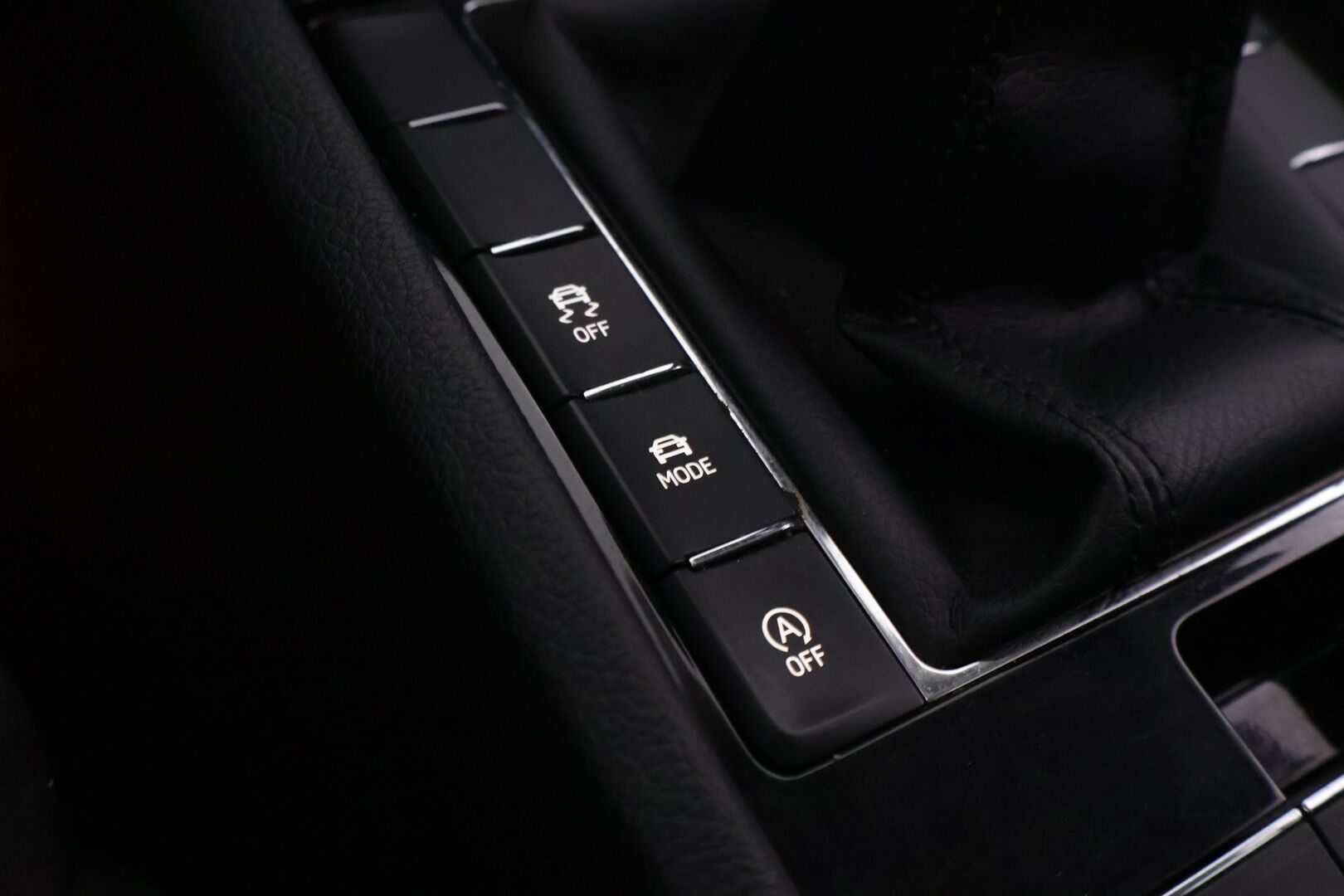 Skoda Superb 2016 Combi 2,0 TDI 190 Ambition - | Webasto | Koukku | Vakkari | Suomi-auto | Paranneltu Äänentoisto | 2x Hyvät Renkaat aluilla |