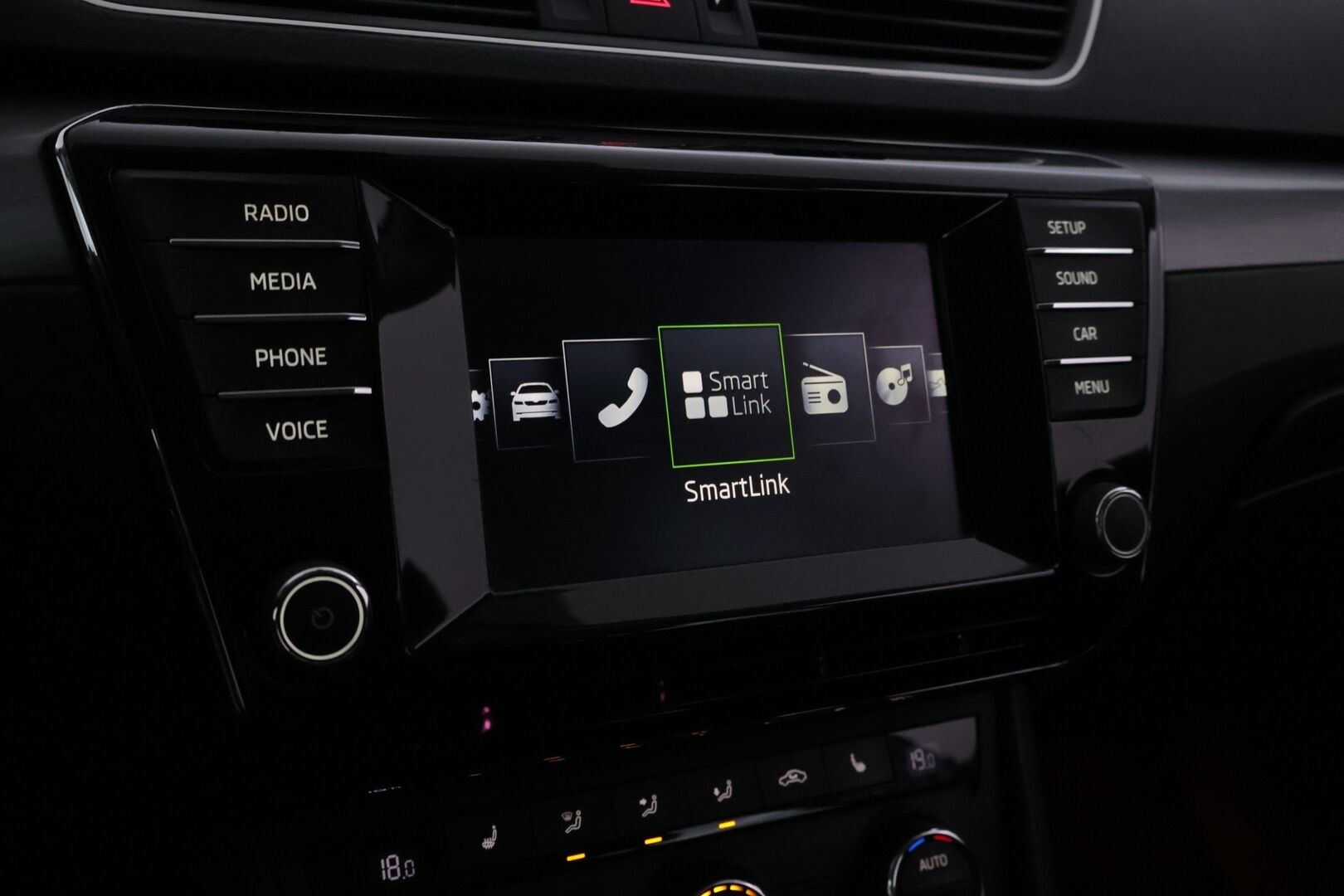 Skoda Superb 2016 Combi 2,0 TDI 190 Ambition - | Webasto | Koukku | Vakkari | Suomi-auto | Paranneltu Äänentoisto | 2x Hyvät Renkaat aluilla |