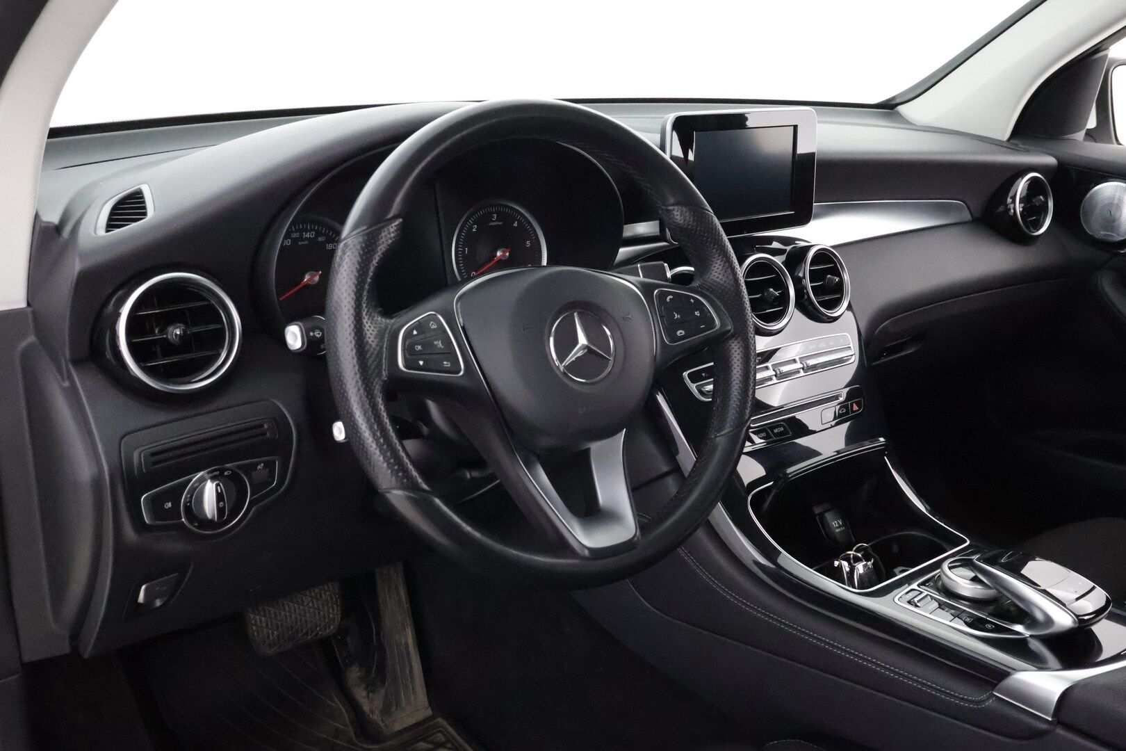 Mercedes-Benz GLC 2016 250 d 4Matic A Premium Business * Suomiauto / Burmester / Vetokoukku / Peruutuskamera / ILS LED / Lohko & Sisäpistoke! - Pienet kilometrit / Siisti 