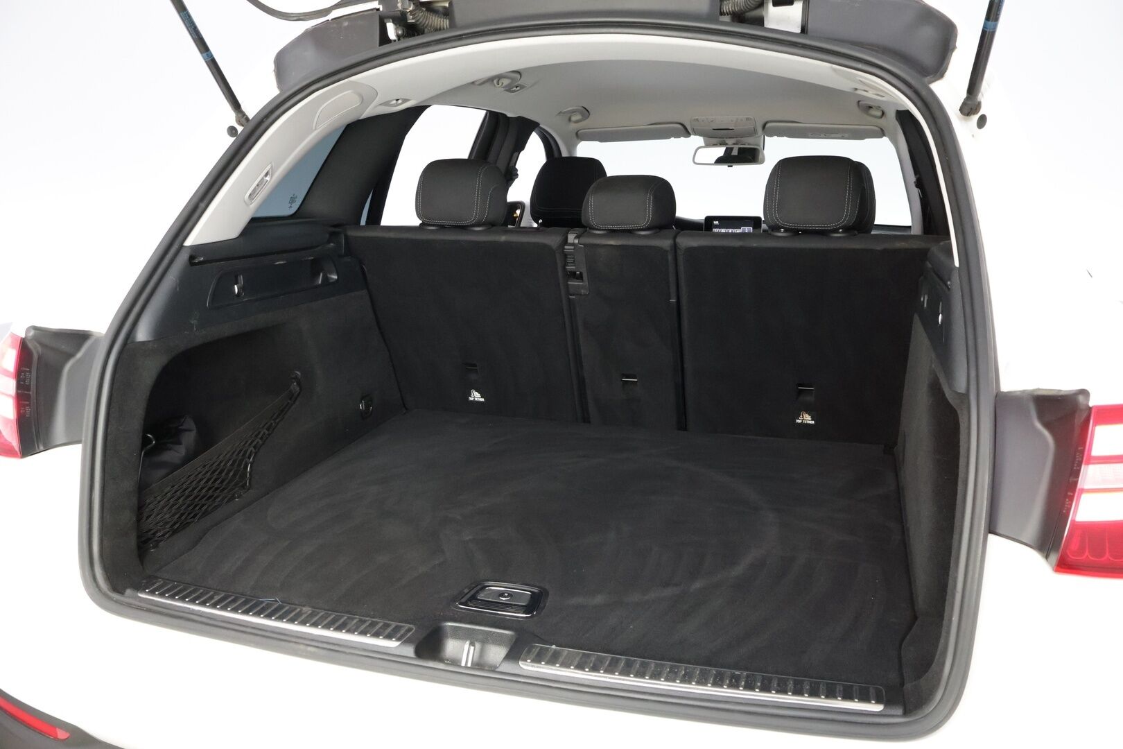 Mercedes-Benz GLC 2016 250 d 4Matic A Premium Business * Suomiauto / Burmester / Vetokoukku / Peruutuskamera / ILS LED / Lohko & Sisäpistoke! - Pienet kilometrit / Siisti / Juuri tullut Tampereelle! - HULLUT AVAJAISHULINAT KORKOTARJOUS 3,29 %