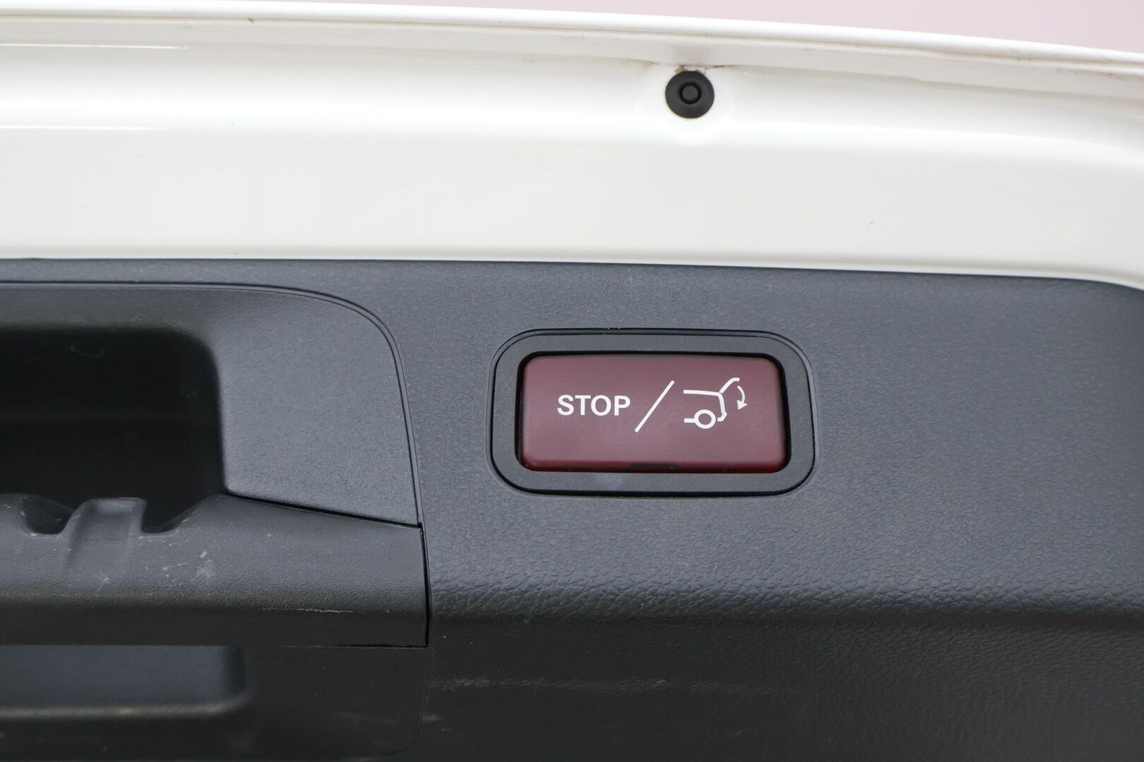 Mercedes-Benz GLC 2016 250 d 4Matic A Premium Business * Suomiauto / Burmester / Vetokoukku / Peruutuskamera / ILS LED / Lohko & Sisäpistoke! - Pienet kilometrit / Siisti / Juuri tullut Tampereelle!