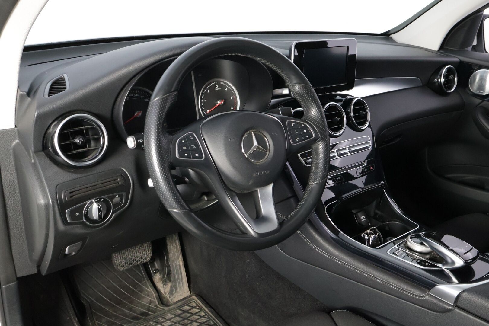 Mercedes-Benz GLC 2016 250 d 4Matic A Premium Business * Suomiauto / Burmester / Vetokoukku / Peruutuskamera / ILS LED / Lohko & Sisäpistoke! - Pienet kilometrit / Siisti 