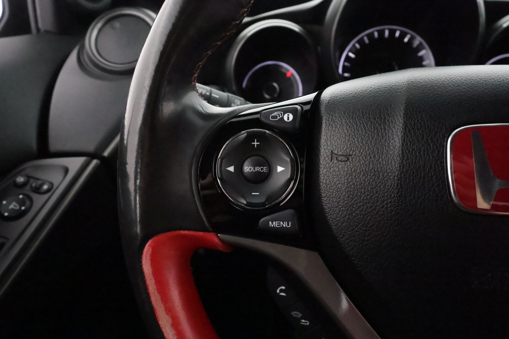 Honda Civic 2016 5D 2,0 Type-R GT ** P.Kamera / Kaistavahti / Navi /  Vakkari / AC / Sporttipenkit / KeylessGO / Lohkolämmitin ** - Suomi-auto / 2x Renkaat
