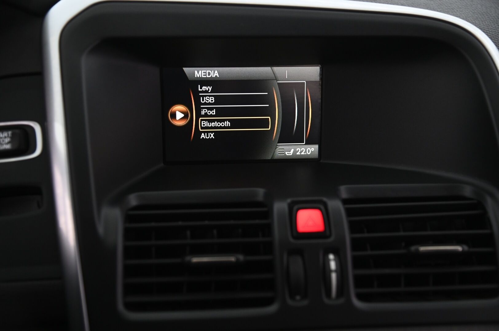 Volvo XC60 2016 D4 AWD Business Summum aut - Muistipenkit | Vetokoukku | Webasto | Ei Adblue |  High Performance audio |  | 2x renkaat&alumiinivanteet | nahkasisusta