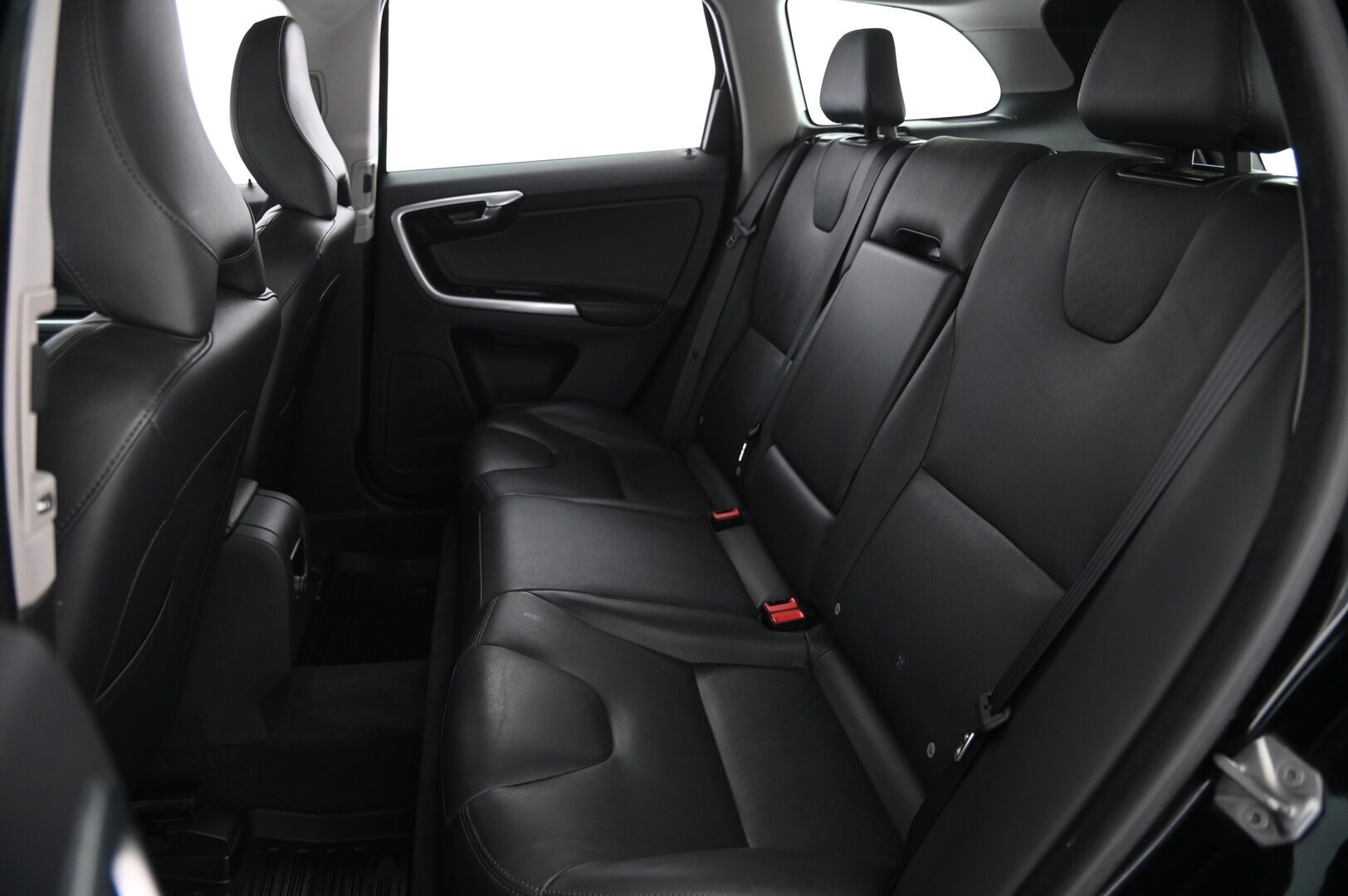 Volvo XC60 2016 D4 AWD Business Summum aut - Muistipenkit | Vetokoukku | Webasto | Ei Adblue |  High Performance audio |  | 2x renkaat&alumiinivanteet | nahkasisusta