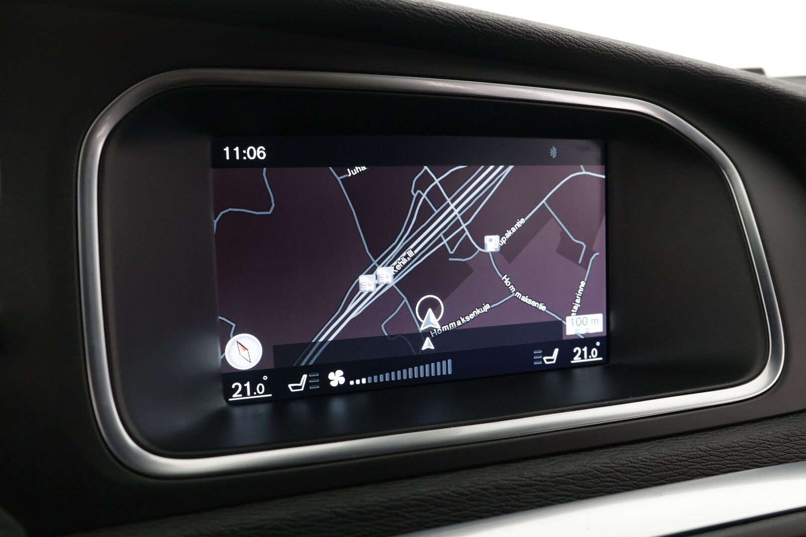 Volvo V40 2016 D4 Business R-Design aut - Ei Adblue järjestelmää | Vakkari | R-Design | Bluetooth | Star&Stop järjestelmä | Autom. Ilmastointi | Vetokoukku | 2x vanteet | Digimittaristo | Navi - KORKO VAIN 3,99 %