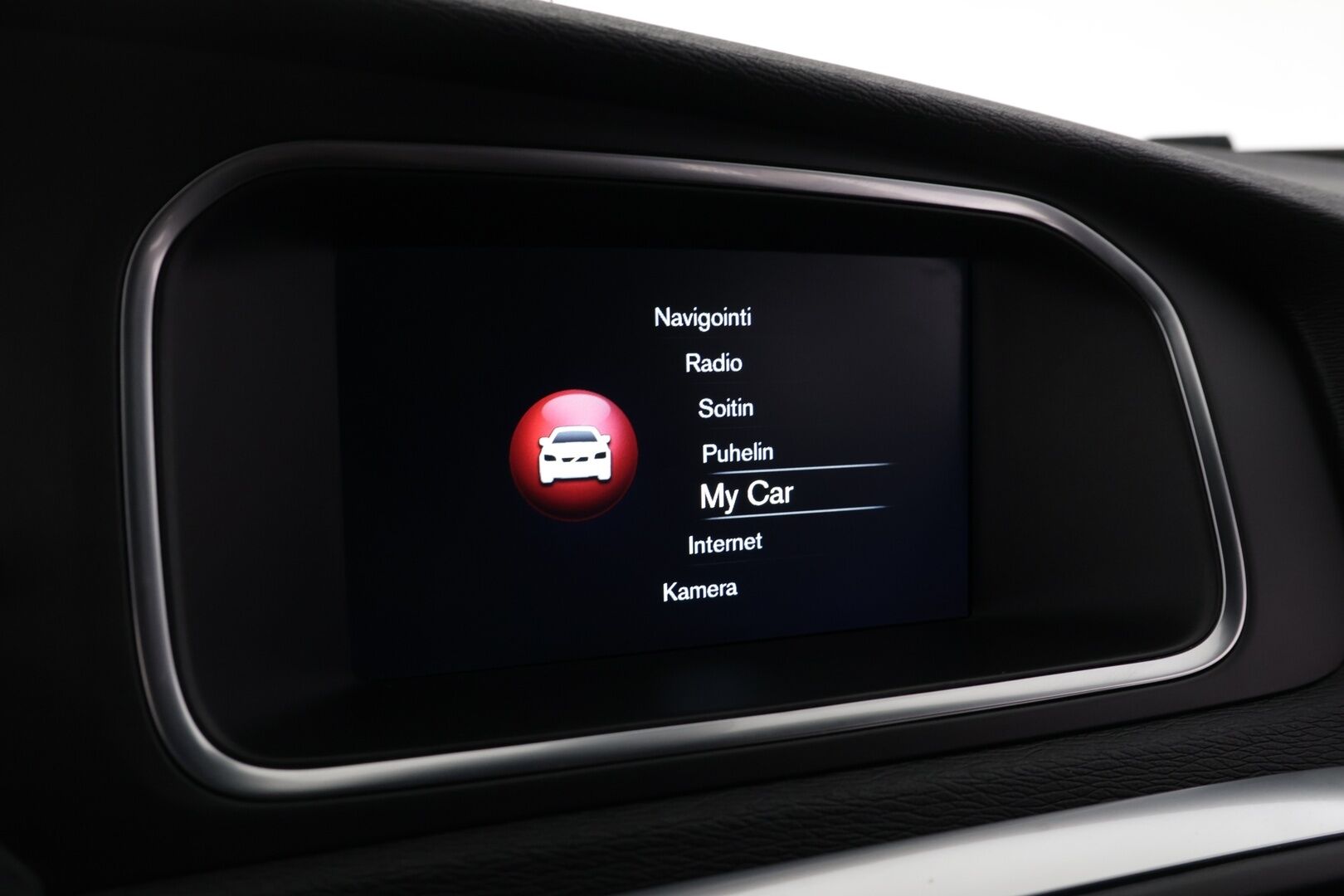Volvo V40 2016 D4 Business R-Design aut - Ei Adblue järjestelmää | Vakkari | R-Design | Bluetooth | Star&Stop järjestelmä | Autom. Ilmastointi | Vetokoukku | 2x vanteet | Digimittaristo | Navi - KORKO VAIN 3,99 %