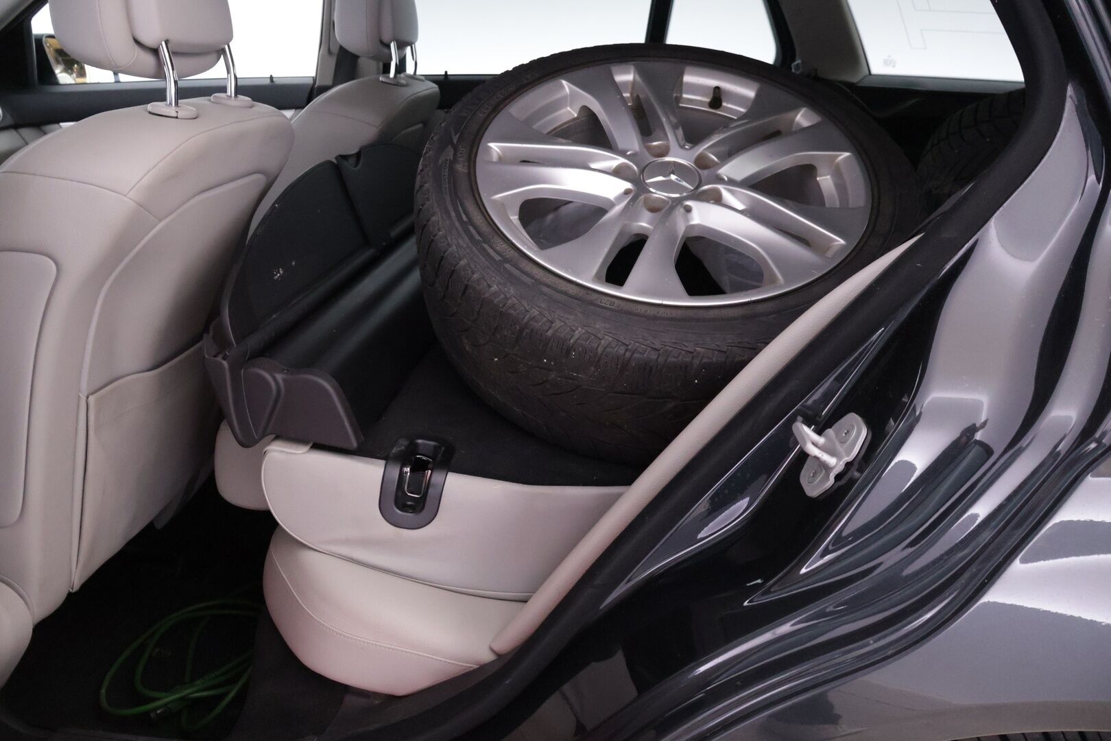 Mercedes-Benz C 2012 250 CDI 4MATIC - Myydään huutokaupat.com - - | Irroitettava koukku | Ilmastointi | Vakkari | Lohko ja sisäpistoke | - Myydään huutokaupat.com -