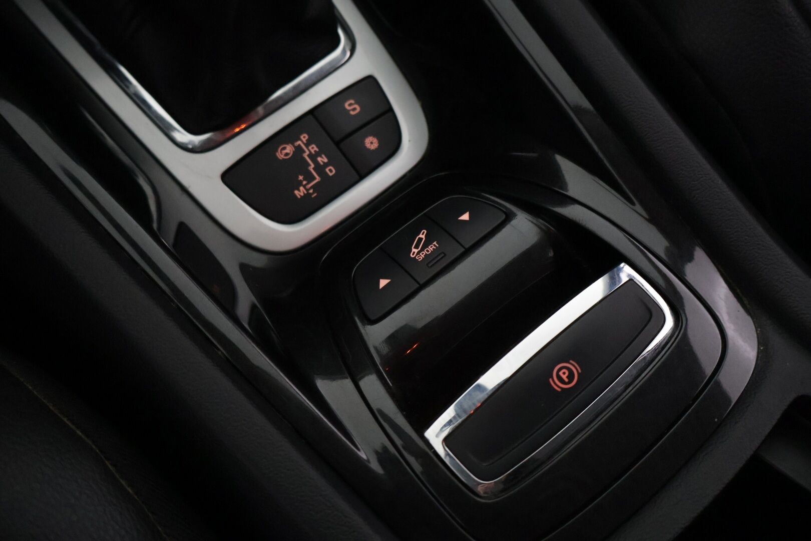 Citroen C5 2016 BlueHDi 180 Exclusive Tourer Automaatti myydään Huutokaupat.com - Hierova penkki | Muistipenkki | CarPlay | Kamera | Koukku | Xenon | Navi | P.tutkat | Puolinahkat | Lohkolämmitin| Hihna vaihdettu 2025