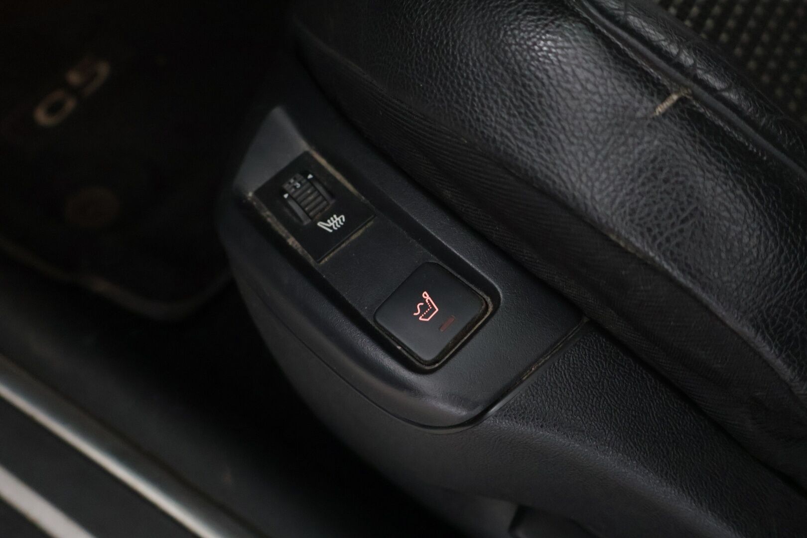 Citroen C5 2016 BlueHDi 180 Exclusive Tourer Automaatti myydään Huutokaupat.com - Hierova penkki | Muistipenkki | CarPlay | Kamera | Koukku | Xenon | Navi | P.tutkat | Puolinahkat | Lohkolämmitin| Hihna vaihdettu 2025