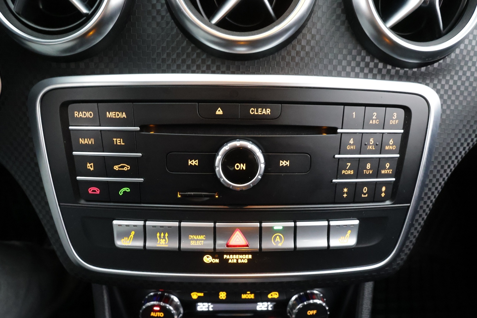 Mercedes-Benz A 2016 220 d 4Matic A Premium Business * Webasto / Koukku / LED-High Performance / Muistipenkki / P.kamera / Navi * - Suomi-auto / Kahdet renkaat - HULLUT JOULUT KORKOTARJOUS 2,49% 