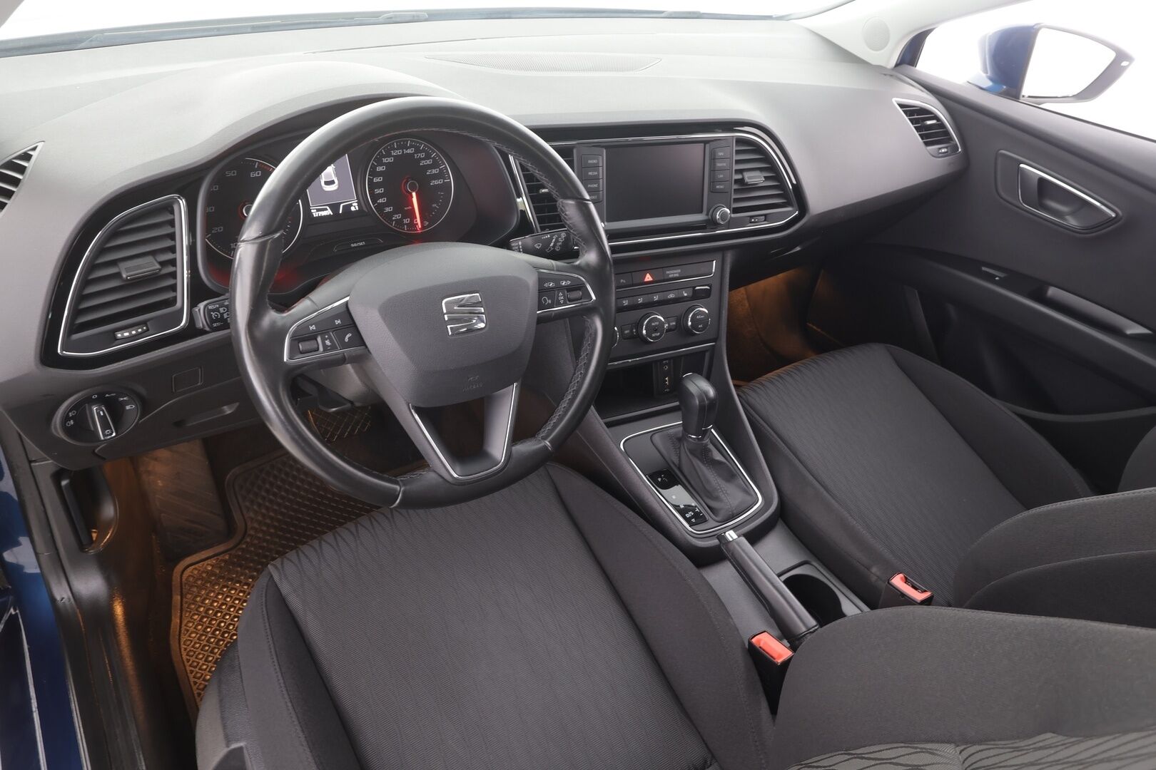 Seat Leon 2016 1,4 TSI 150 ACT Style DSG - | Vakkari | Webasto | Koukku | P.tutkat | LED | Navi | Apple&Android | Suomi-auto | Kahdet Renkaat |