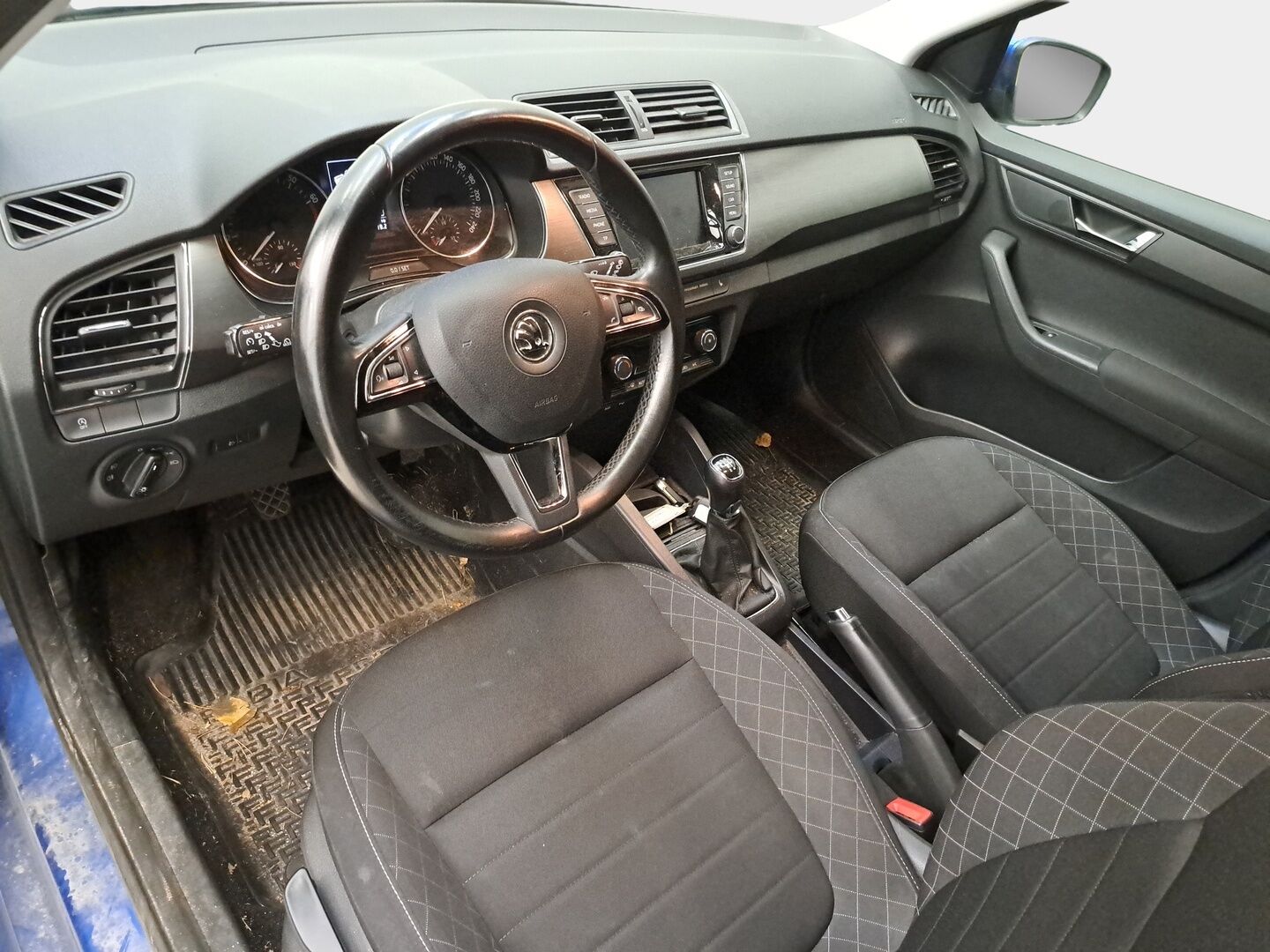 Skoda Fabia 2016 Combi 1,2 TSI 90 Style - | Lohkolämmitin | Vakionopeudensäädin | P. Tutka | 2x Renkaat | - KORKO VAIN 3,99 %