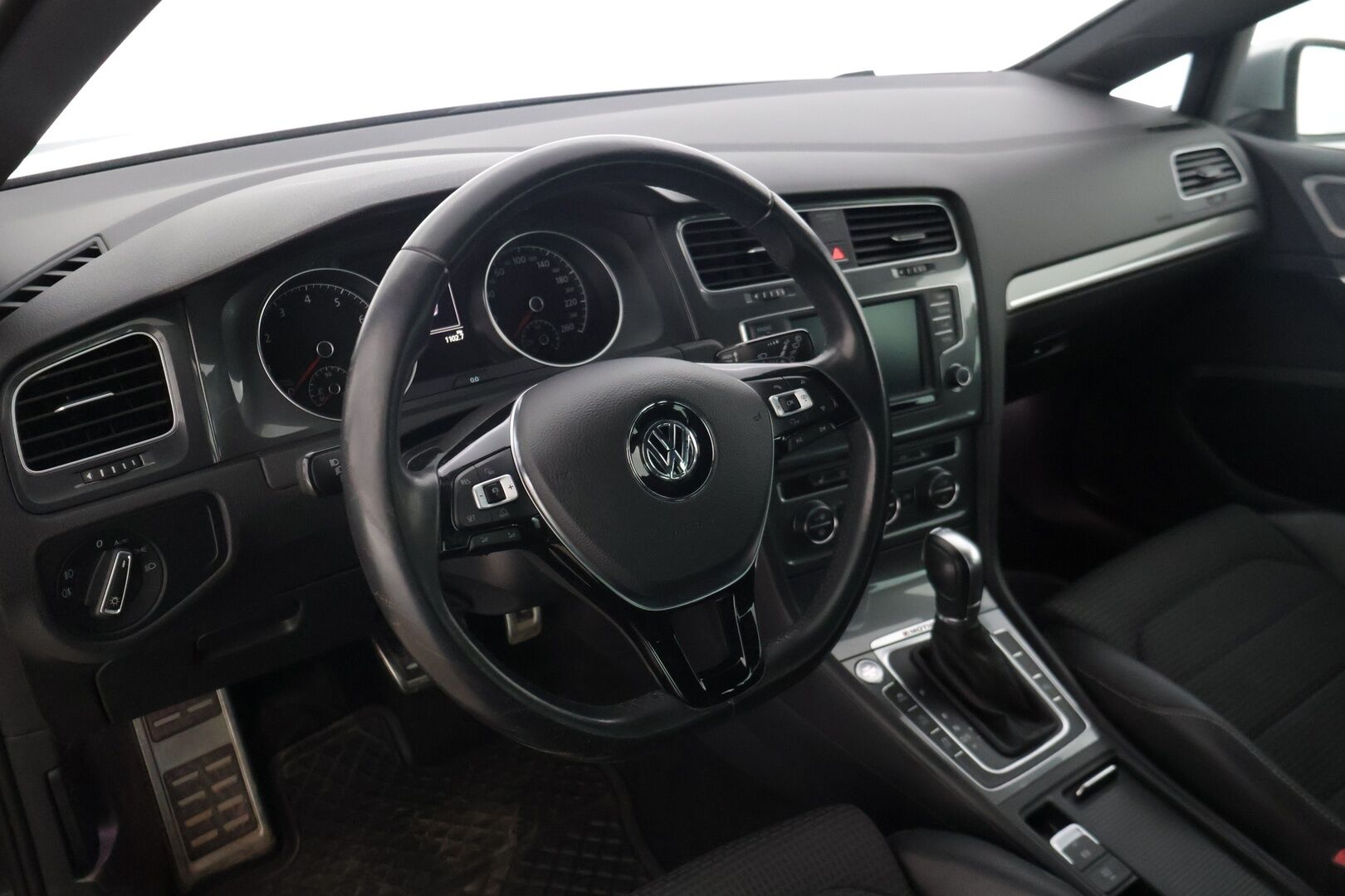 Volkswagen Golf 2016 Variant Alltrack 1,8 TSI 180 hv 4MOTION DSG Winter Edition - | Webasto | Adapt.vakkari | Puolinahkapenkit | Hieronta | Musta sisäkatto | Apple & Android | Navi |