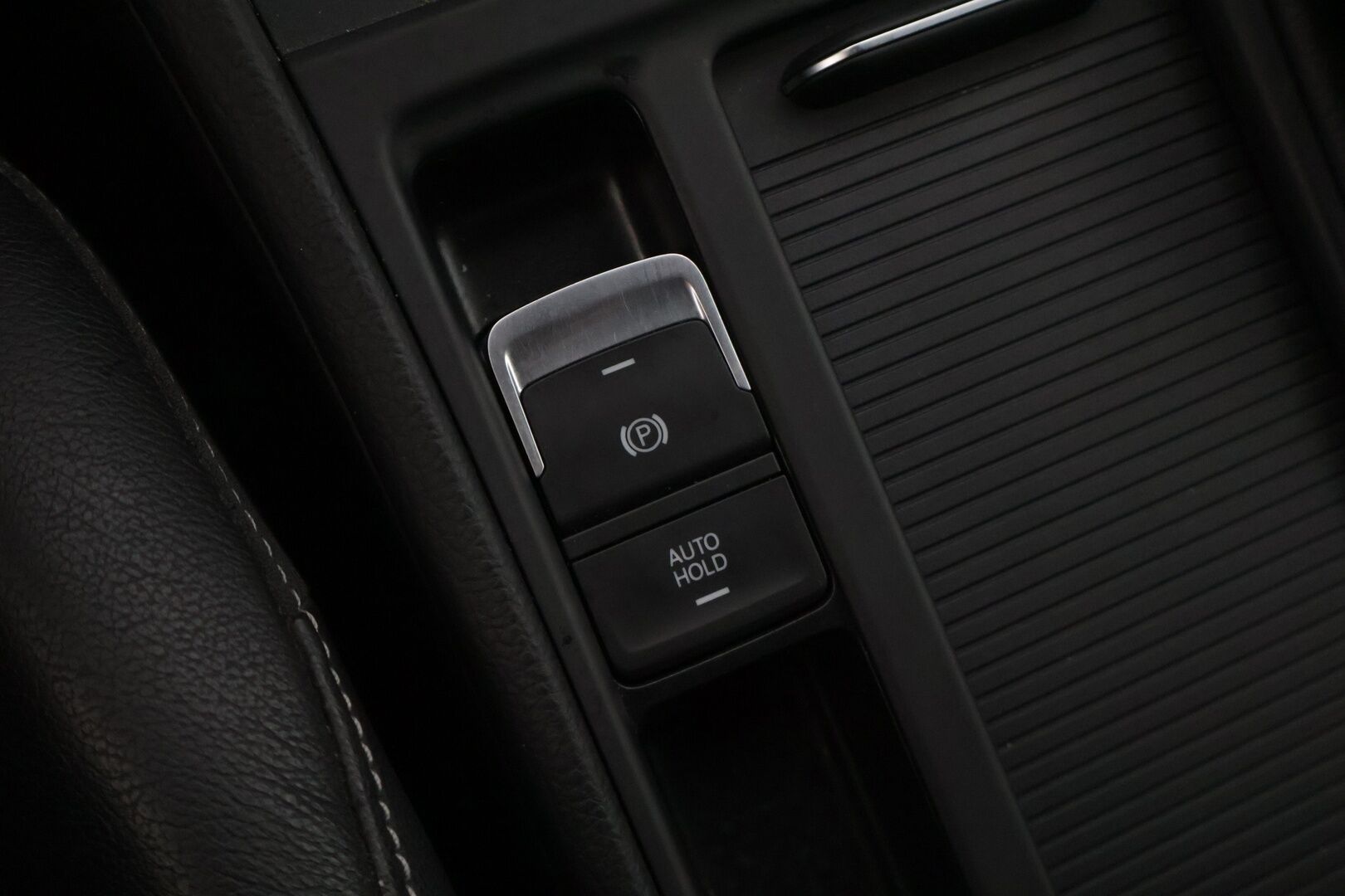 Volkswagen Golf 2016 Variant Alltrack 1,8 TSI 180 hv 4MOTION DSG Winter Edition - | Webasto | Adapt.vakkari | Puolinahkapenkit | Hieronta | Musta sisäkatto | Apple & Android | Navi |
