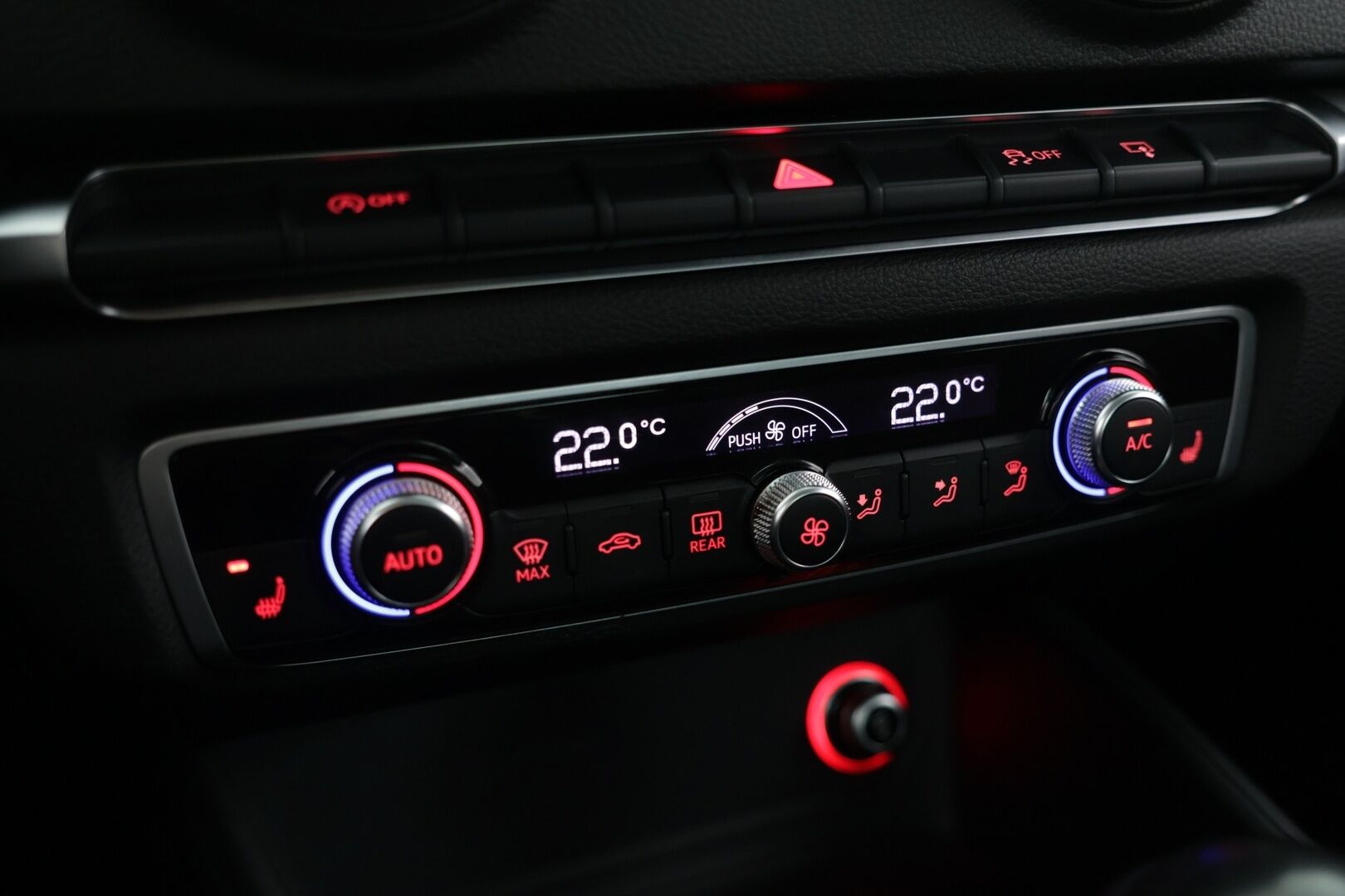 Audi A3 2016 Sportback Business 1,4 TFSI 92 kW S tronic / Bluetooth / 2x renkaat ja vanteet / - HULLUT AVAJAISHULINAT KORKOTARJOUS 3,29 %