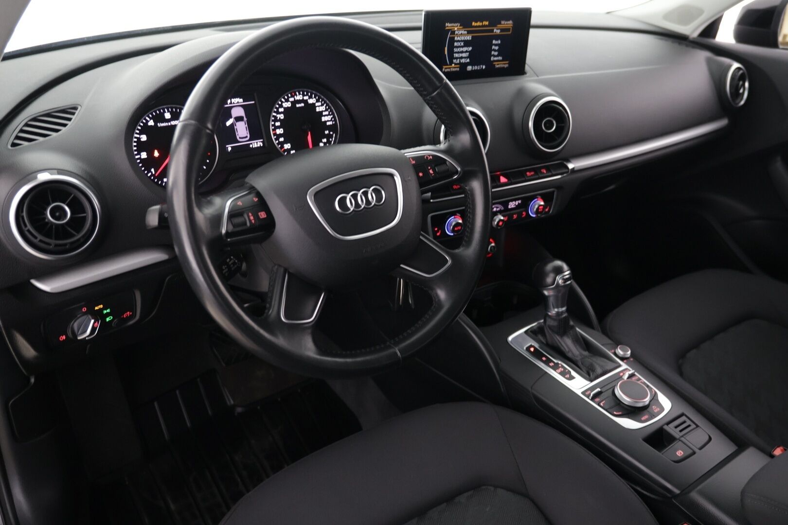 Audi A3 2016 Sportback Business 1,4 TFSI 92 kW S tronic / Bluetooth / 2x renkaat ja vanteet / - HULLUT AVAJAISHULINAT KORKOTARJOUS 3,29 %