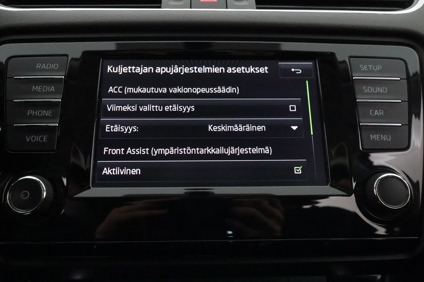 Skoda Octavia 2016 Combi 1,8 TSI 4x4 Scout DSG Autom. **Webasto / Koukku / Adapt.vakkari / P. Kamera / Xenon / KeylessGO / 2x Renkaat'' - Webasto / Adapt.Vakkari / Vetokoukku / Peruutuskamera / Xenon / Suomiauto / KeylessGo / Lämpölasi / 2x Renkaat!