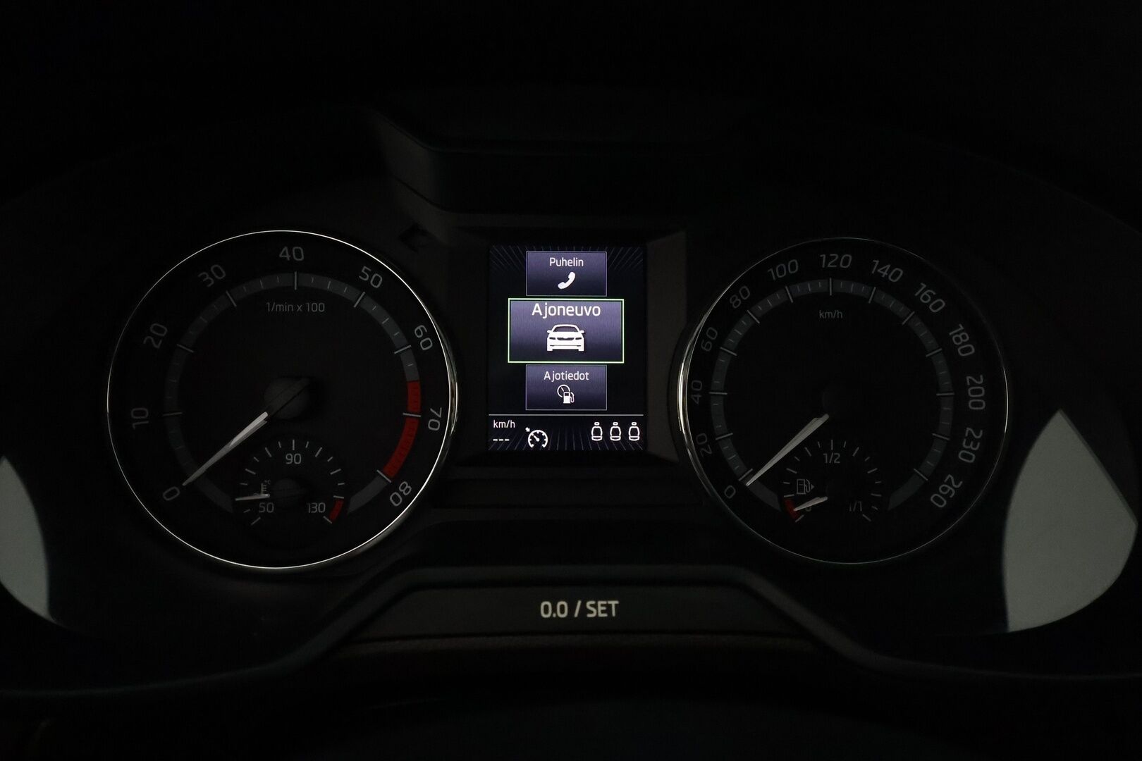 Skoda Octavia 2016 Combi 1,8 TSI 4x4 Scout DSG Autom. **Webasto / Koukku / Adapt.vakkari / P. Kamera / Xenon / KeylessGO / 2x Renkaat'' - Webasto / Adapt.Vakkari / Vetokoukku / Peruutuskamera / Xenon / Suomiauto / KeylessGo / Lämpölasi / 2x Renkaat!