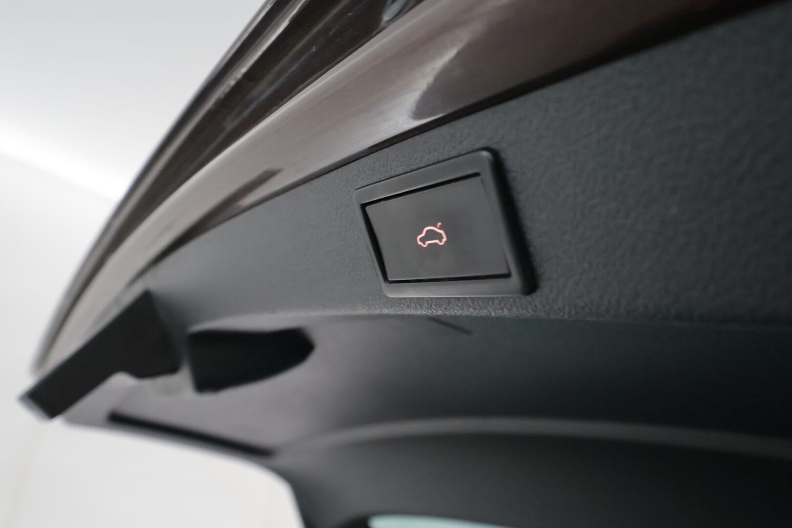 Skoda Octavia 2016 Combi 1,8 TSI 4x4 Scout DSG Autom. **Webasto / Koukku / Adapt.vakkari / P. Kamera / Xenon / KeylessGO / 2x Renkaat'' - Webasto / Adapt.Vakkari / Vetokoukku / Peruutuskamera / Xenon / Suomiauto / KeylessGo / Lämpölasi / 2x Renkaat!
