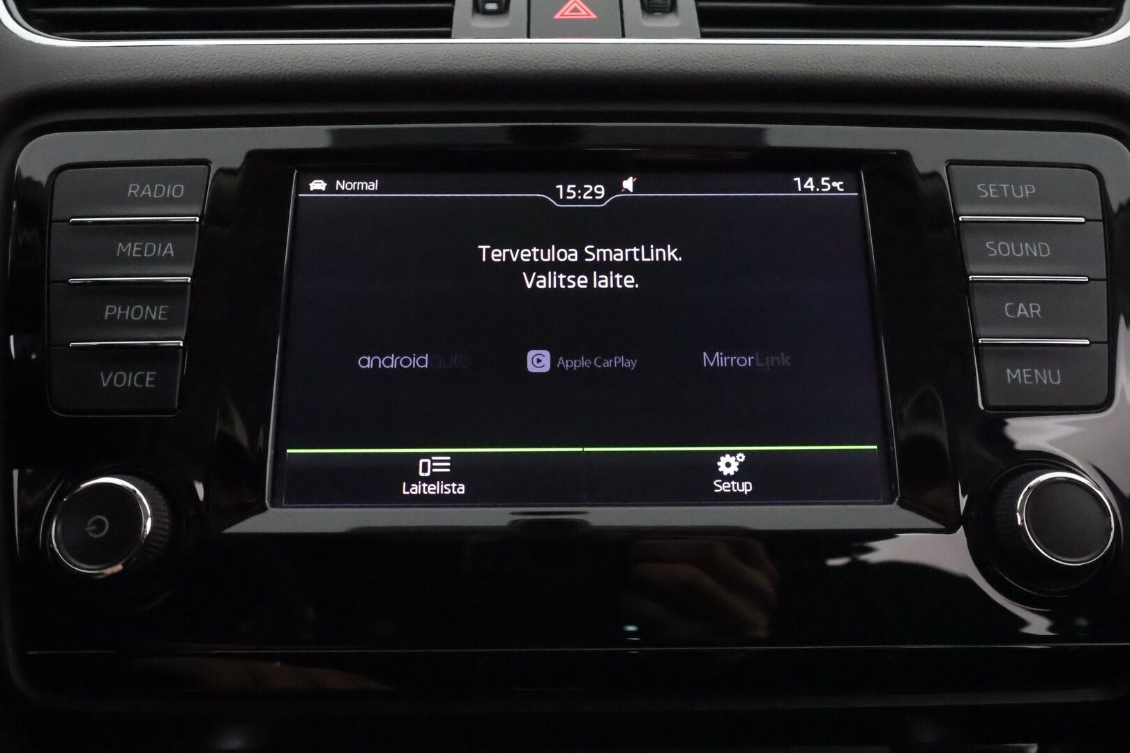 Skoda Octavia 2016 Combi 1,8 TSI 4x4 Scout DSG Autom. **Webasto / Koukku / Adapt.vakkari / P. Kamera / Xenon / KeylessGO / 2x Renkaat'' - Webasto / Adapt.Vakkari / Vetokoukku / Peruutuskamera / Xenon / Suomiauto / KeylessGo / Lämpölasi / 2x Renkaat!