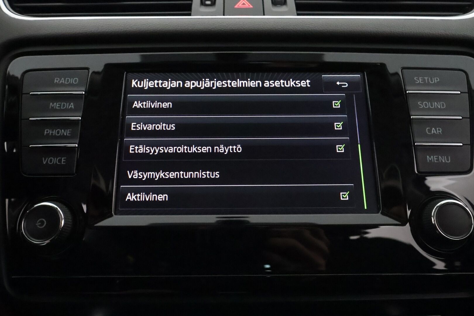 Skoda Octavia 2016 Combi 1,8 TSI 4x4 Scout DSG Autom. **Webasto / Koukku / Adapt.vakkari / P. Kamera / Xenon / KeylessGO / 2x Renkaat'' - Webasto / Adapt.Vakkari / Vetokoukku / Peruutuskamera / Xenon / Suomiauto / KeylessGo / Lämpölasi / 2x Renkaat!