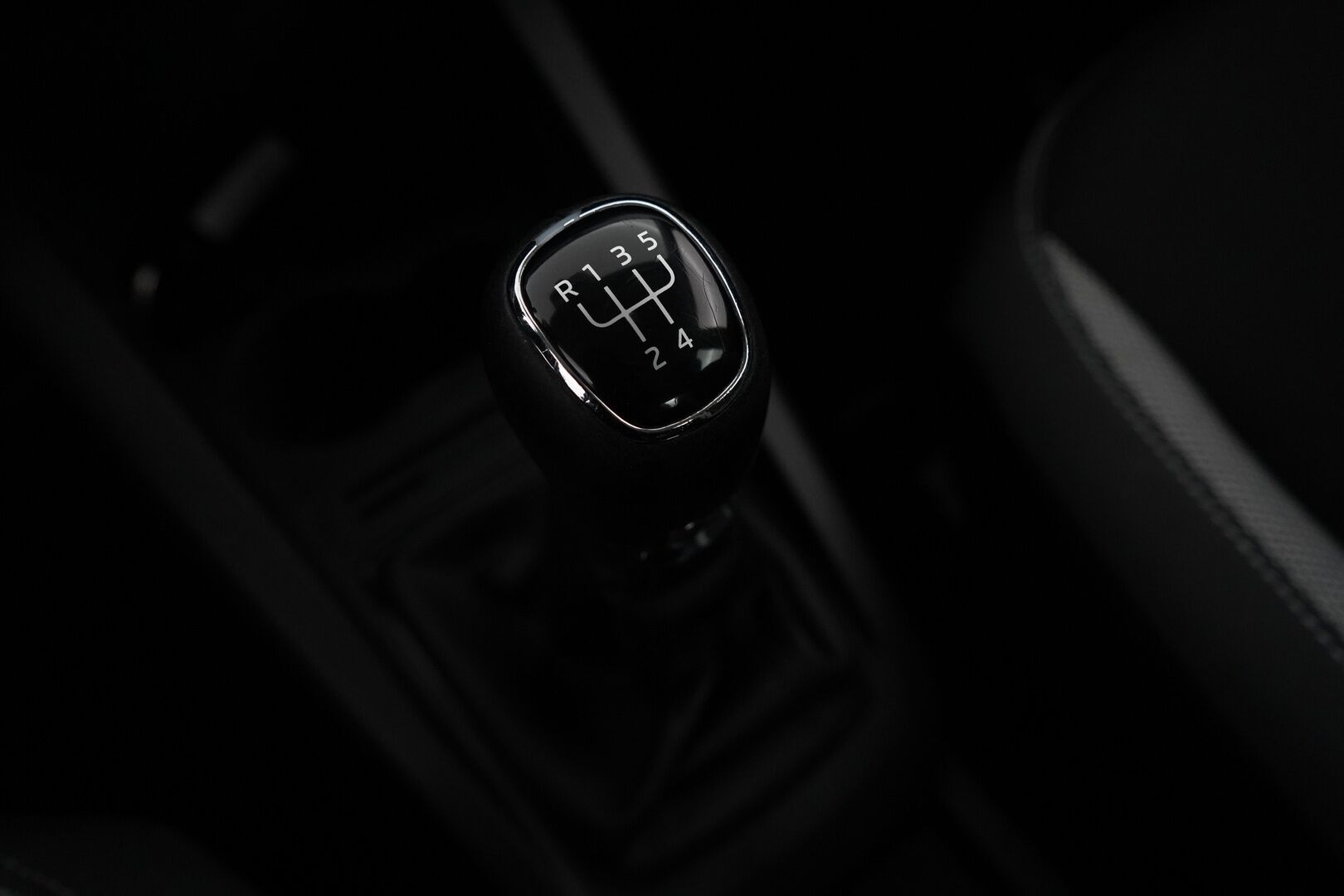 Skoda Fabia 2016 1,2 TSI 90 Ambition * Vakkari / Ilmastointi / Bluetooth * - Myydään juuri huollettuna / Kahdet renkaat / KATSO HINTA!