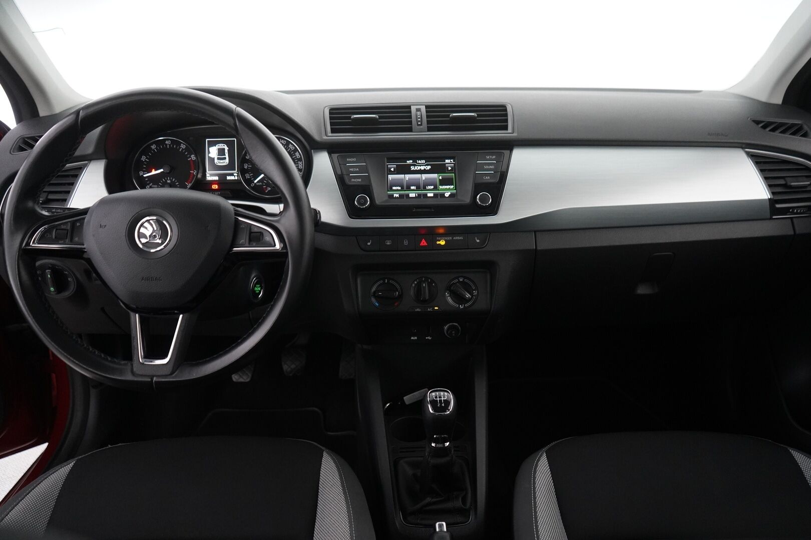 Skoda Fabia 2016 1,2 TSI 90 Ambition * Vakkari / Ilmastointi / Bluetooth * - Myydään juuri huollettuna / Kahdet renkaat / KATSO HINTA!