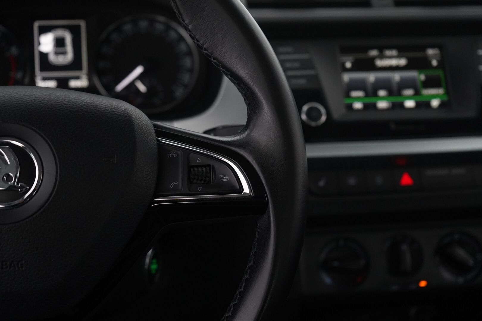 Skoda Fabia 2016 1,2 TSI 90 Ambition * Vakkari / Ilmastointi / Bluetooth * - Myydään juuri huollettuna / Kahdet renkaat / KATSO HINTA!