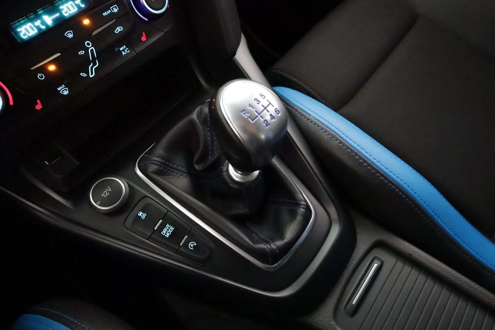 Ford Focus 2016 2,3 EcoBoost 400 hv Montune M6 RS * Vakkari / Lohko / P.kamera / Sporttipenkit * - Kahdet Renkaat / Suomi-auto