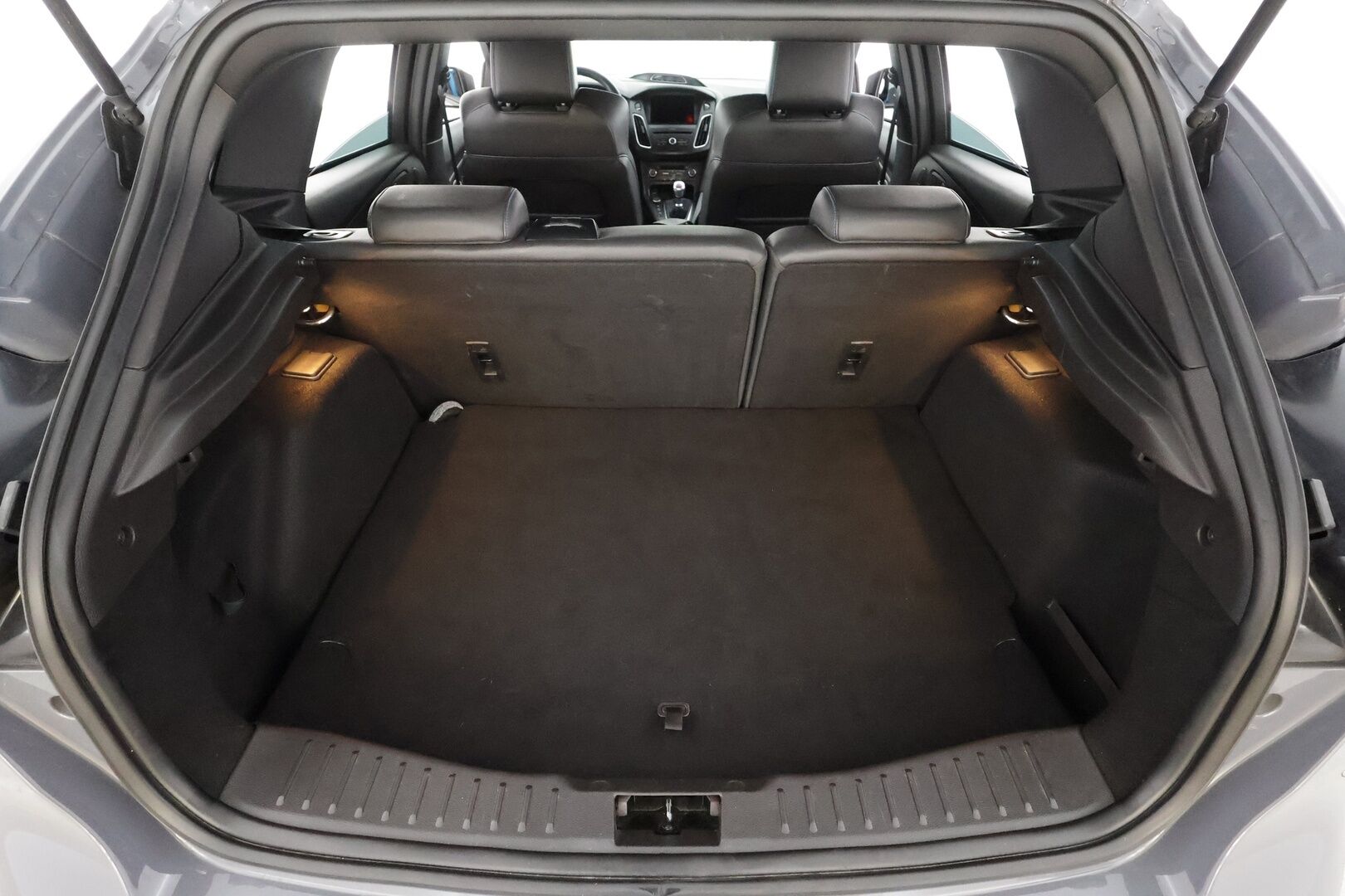 Ford Focus 2016 2,3 EcoBoost 400 hv Montune M6 RS * Vakkari / Lohko / P.kamera / Sporttipenkit * - Kahdet Renkaat / Suomi-auto