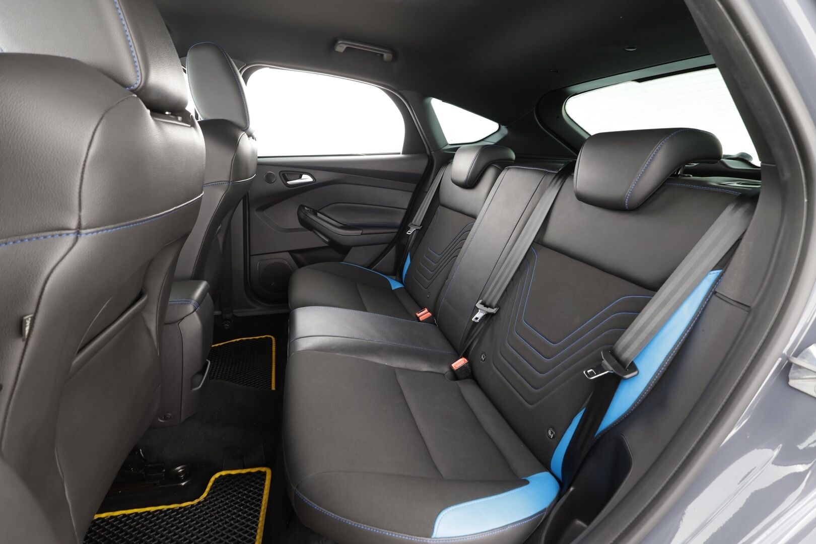 Ford Focus 2016 2,3 EcoBoost 400 hv Montune M6 RS * Vakkari / Lohko / P.kamera / Sporttipenkit * - Kahdet Renkaat / Suomi-auto