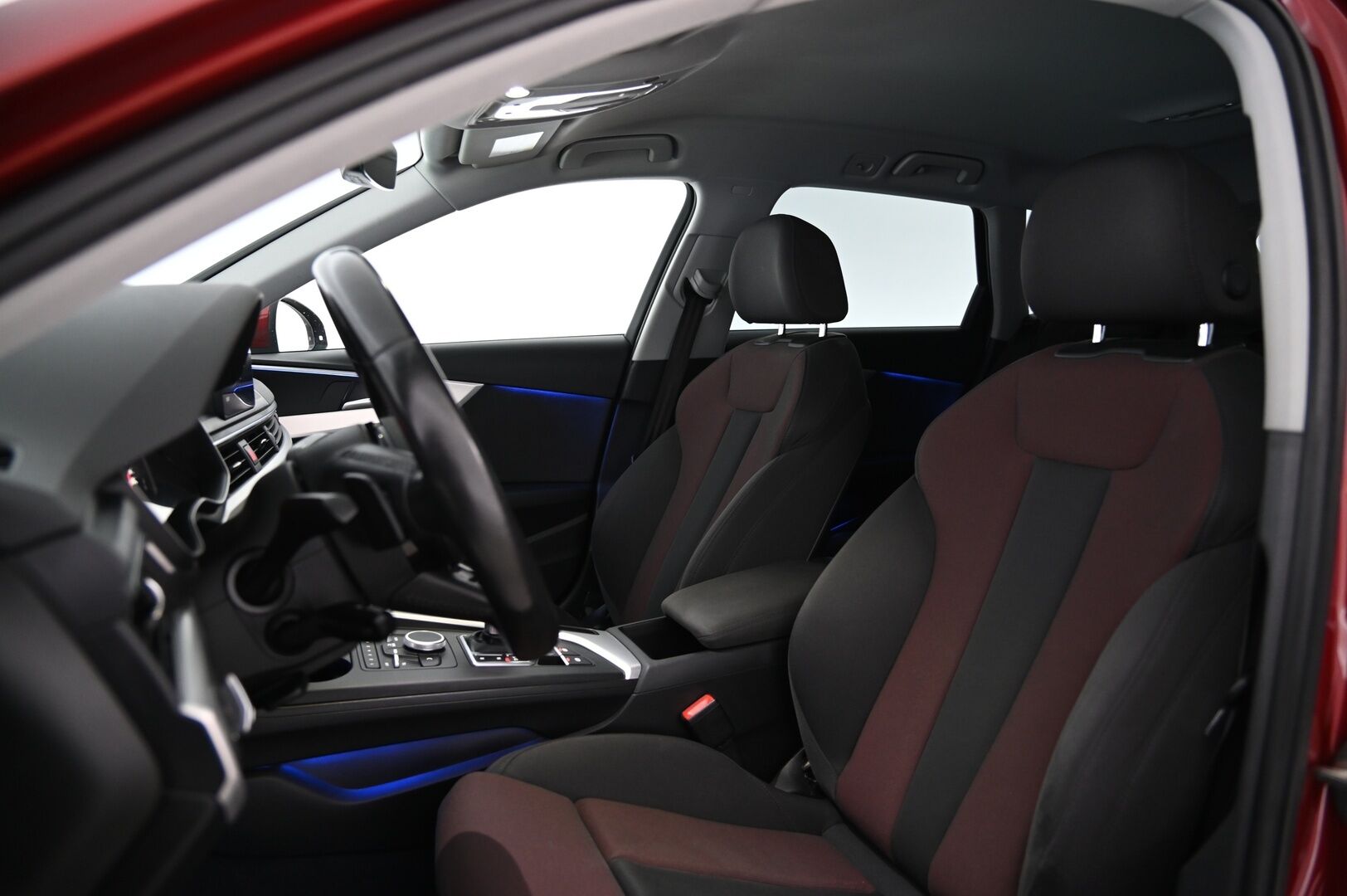 Audi A4 2016 Avant Land of quattro Sport Edition 2,0 TFSI 185 kW quattro S tronic *Vetokoukku / Tutkat / Vakkari* - *Suomi-auto / Näyttävä*