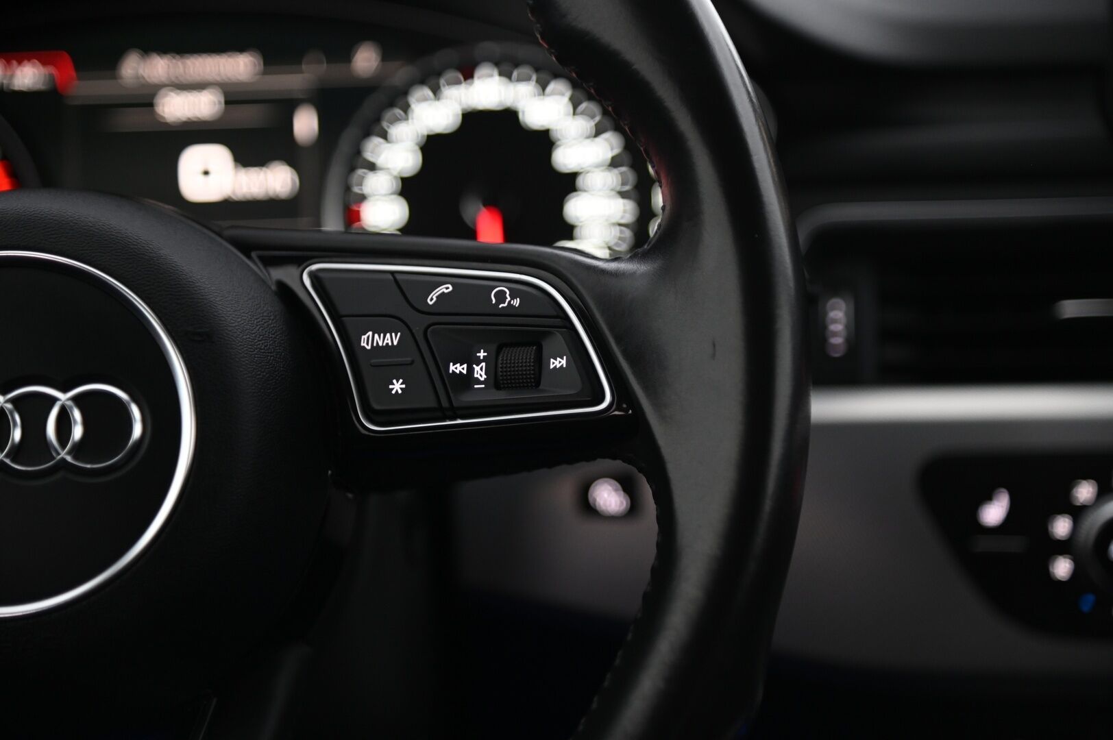 Audi A4 2016 Avant Land of quattro Sport Edition 2,0 TFSI 185 kW quattro S tronic *Vetokoukku / Tutkat / Vakkari* - *Suomi-auto / Näyttävä*
