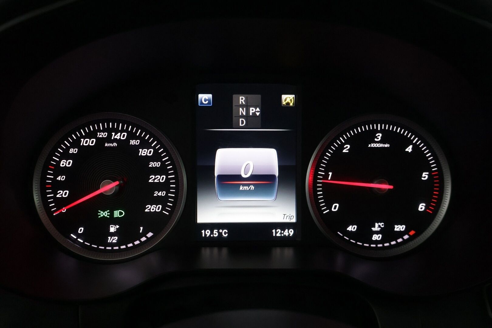 Mercedes-Benz C 2016 200 d A Premium Business *Webasto / Panoraama / Tutkat / LED / IHC+ / Vakkari * - * 2x renkaat aluvanteilla / Juuri huollettu* - HULLUT AVAJAISHULINAT KORKOTARJOUS 3,29 %