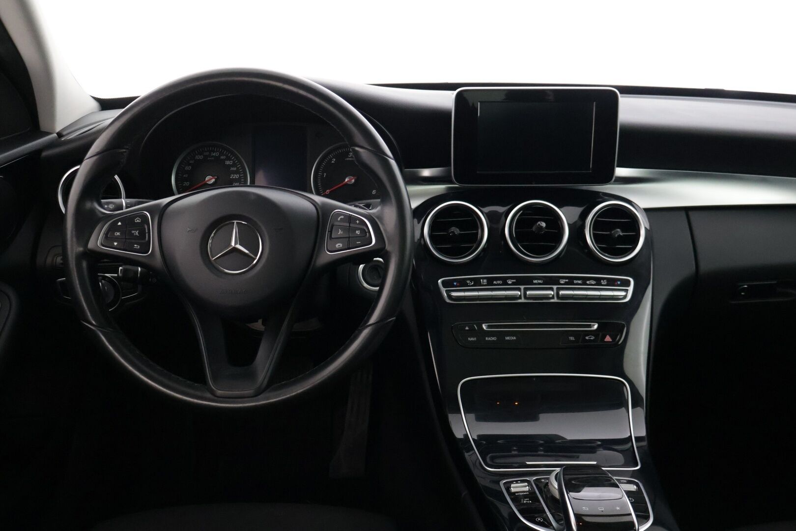 Mercedes-Benz C 2016 200 d A Premium Business *Webasto / Panoraama / Tutkat / LED / IHC+ / Vakkari * - * 2x renkaat aluvanteilla / Juuri huollettu* - HULLUT AVAJAISHULINAT KORKOTARJOUS 3,29 %