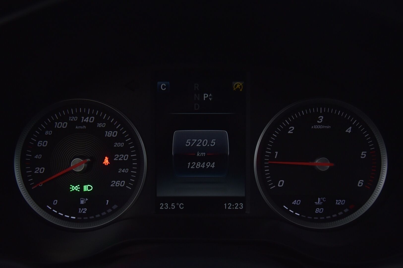 Mercedes-Benz C 2016 200 d A Premium Business *Webasto / Panoraama / Tutkat / LED / IHC+ / Vakkari * - * Mukaan kahdet ok kuntoiset renkaat alumiinivanteilla * - HULLUT JOULUT KORKOTARJOUS 2,49% 