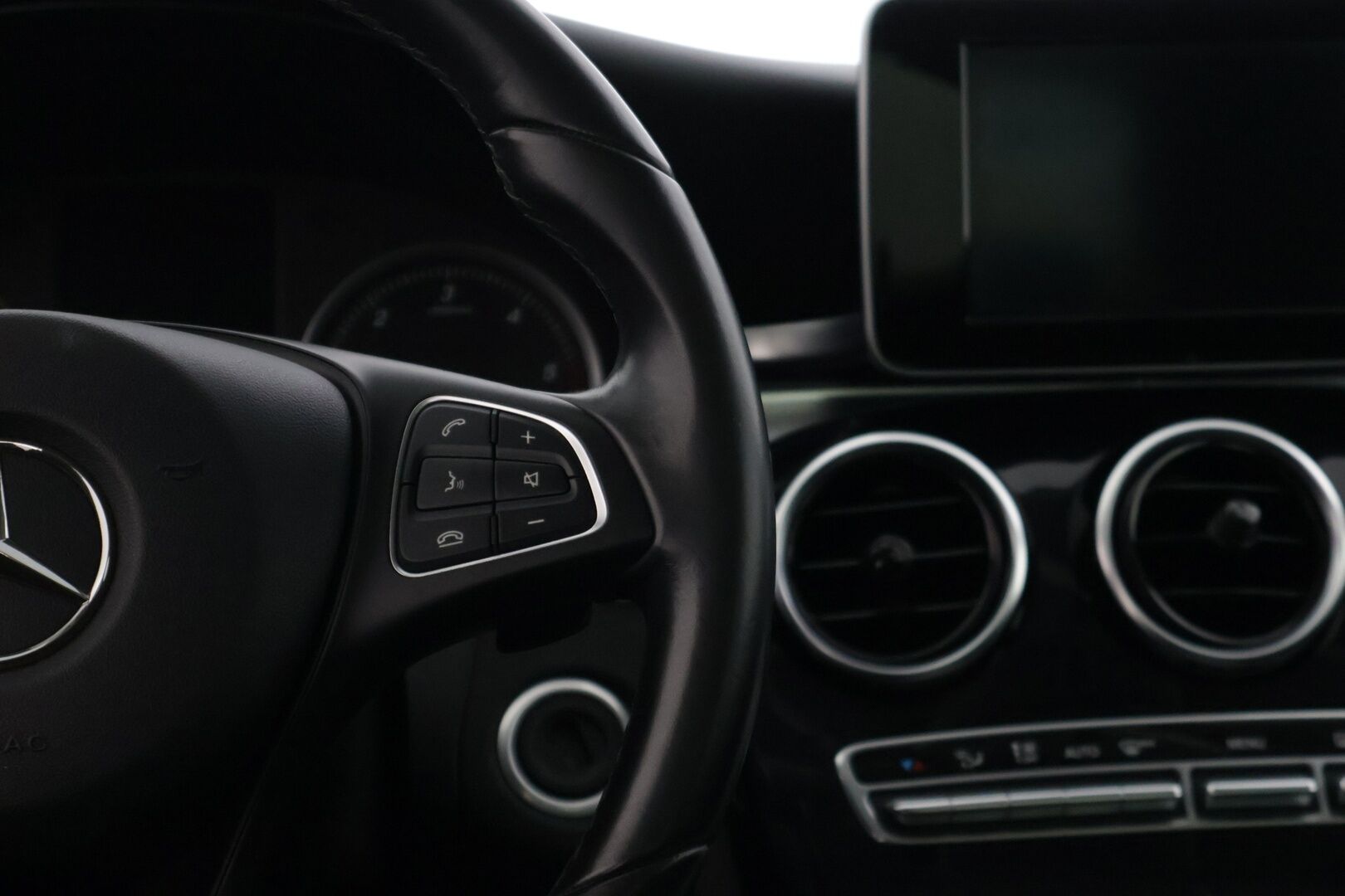 Mercedes-Benz C 2016 200 d A Premium Business *Webasto / Panoraama / Tutkat / LED / IHC+ / Vakkari * - * 2x renkaat aluvanteilla / Juuri huollettu*