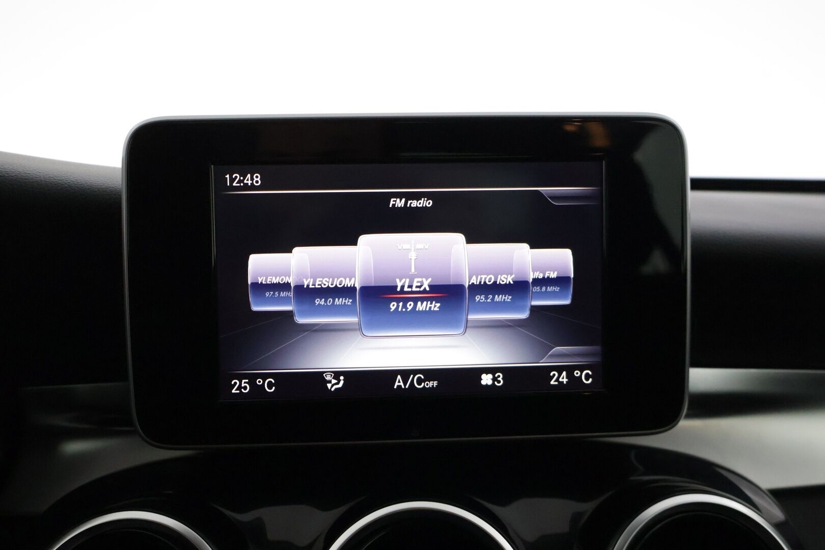 Mercedes-Benz C 2016 200 d A Premium Business *Webasto / Panoraama / Tutkat / LED / IHC+ / Vakkari * - * 2x renkaat aluvanteilla / Juuri huollettu*