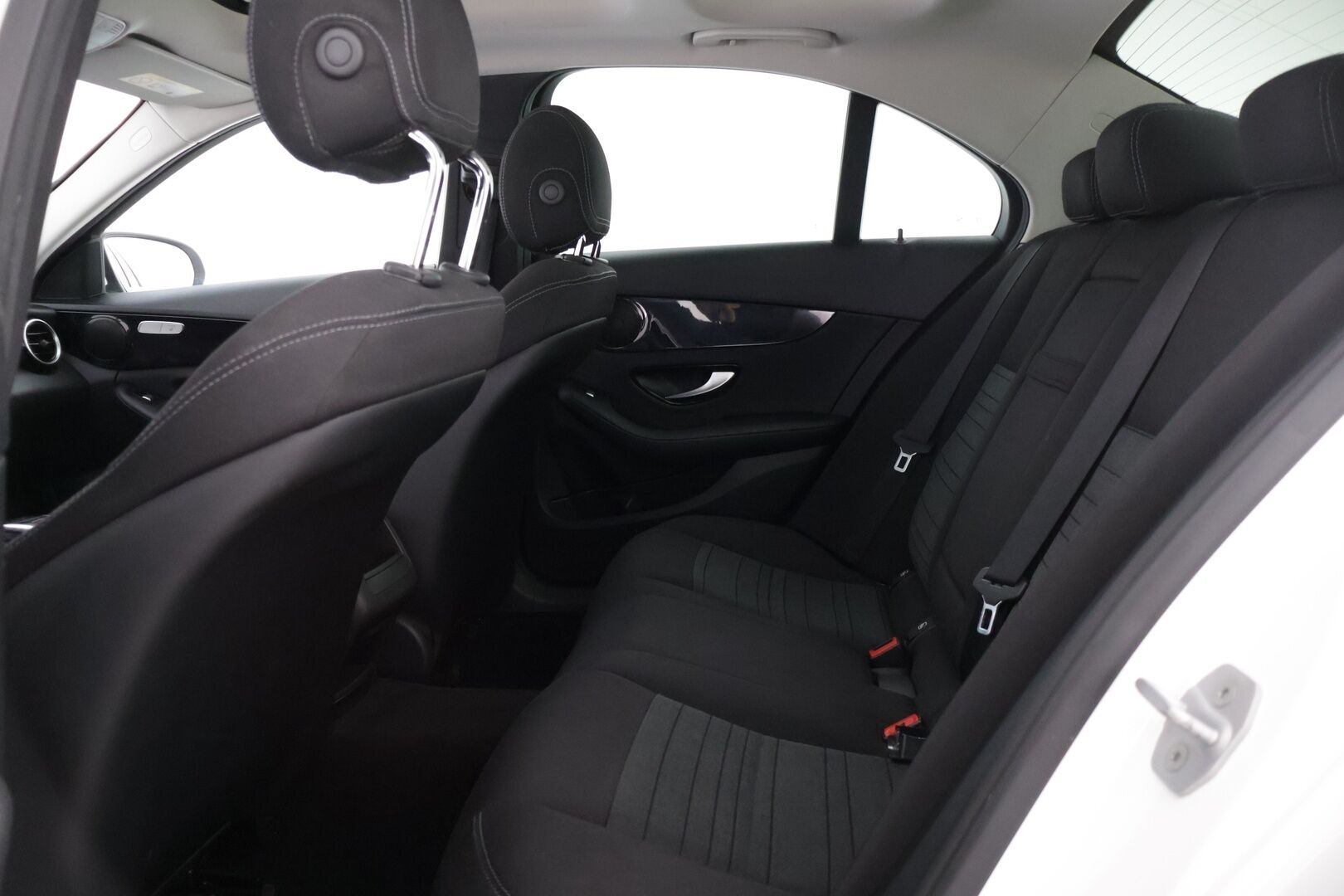 Mercedes-Benz C 2016 200 d A Premium Business *Webasto / Panoraama / Tutkat / LED / IHC+ / Vakkari * - * 2x renkaat aluvanteilla / Juuri huollettu* - HULLUT AVAJAISHULINAT KORKOTARJOUS 3,29 %