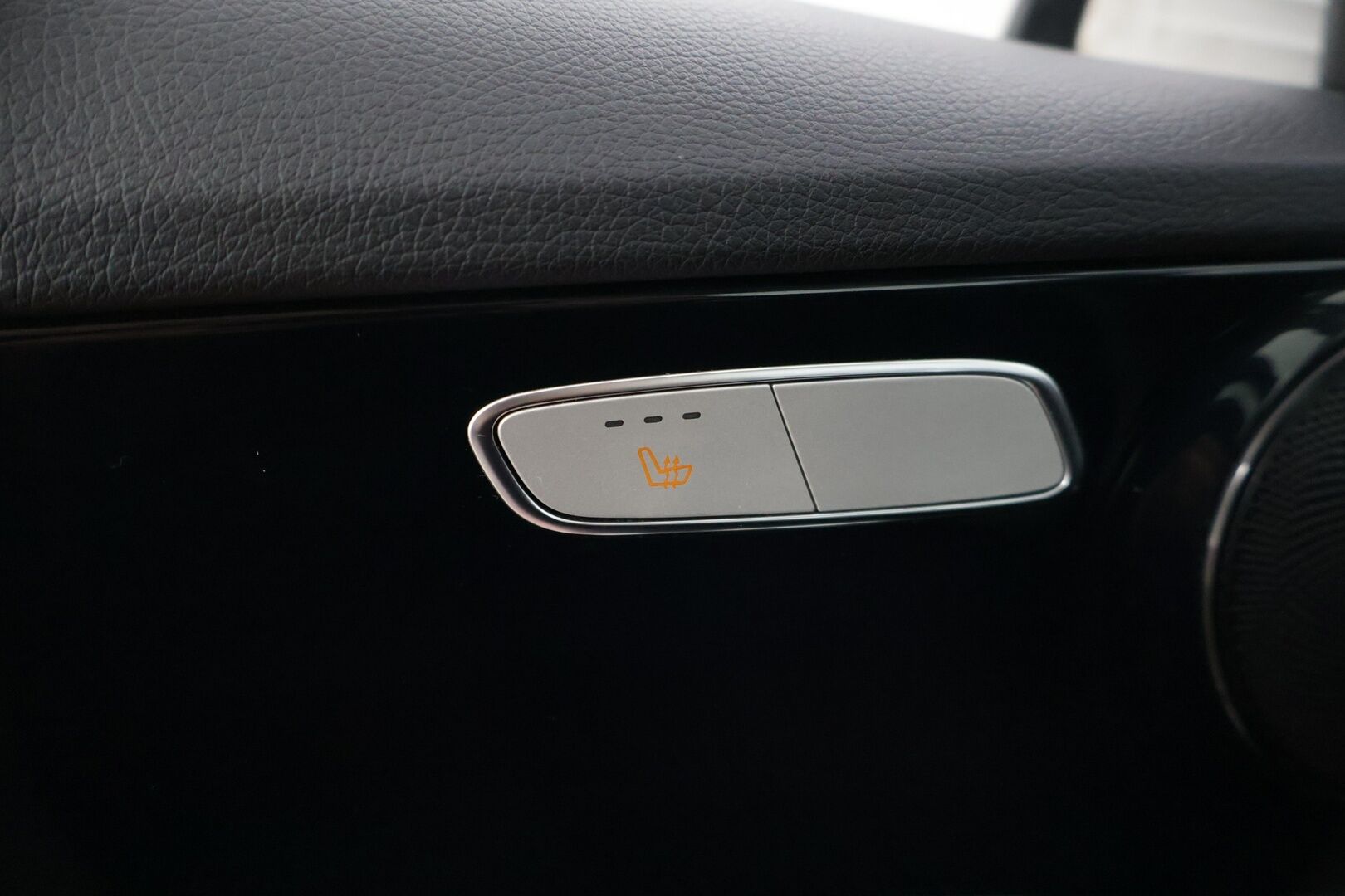 Mercedes-Benz C 2016 200 d A Premium Business *Webasto / Panoraama / Tutkat / LED / IHC+ / Vakkari * - * 2x renkaat aluvanteilla / Juuri huollettu* - HULLUT AVAJAISHULINAT KORKOTARJOUS 3,29 %