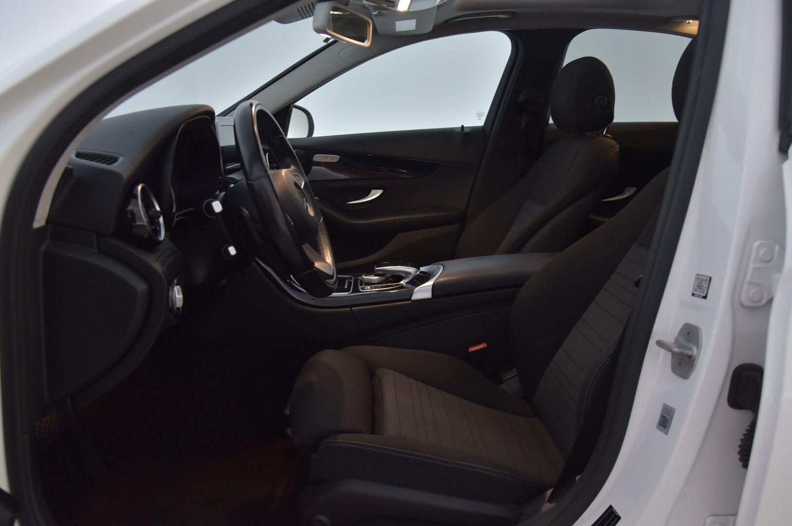 Mercedes-Benz C 2016 200 d A Premium Business *Webasto / Panoraama / Tutkat / LED / IHC+ / Vakkari * - * Mukaan kahdet ok kuntoiset renkaat alumiinivanteilla * - HULLUT JOULUT KORKOTARJOUS 2,49% 