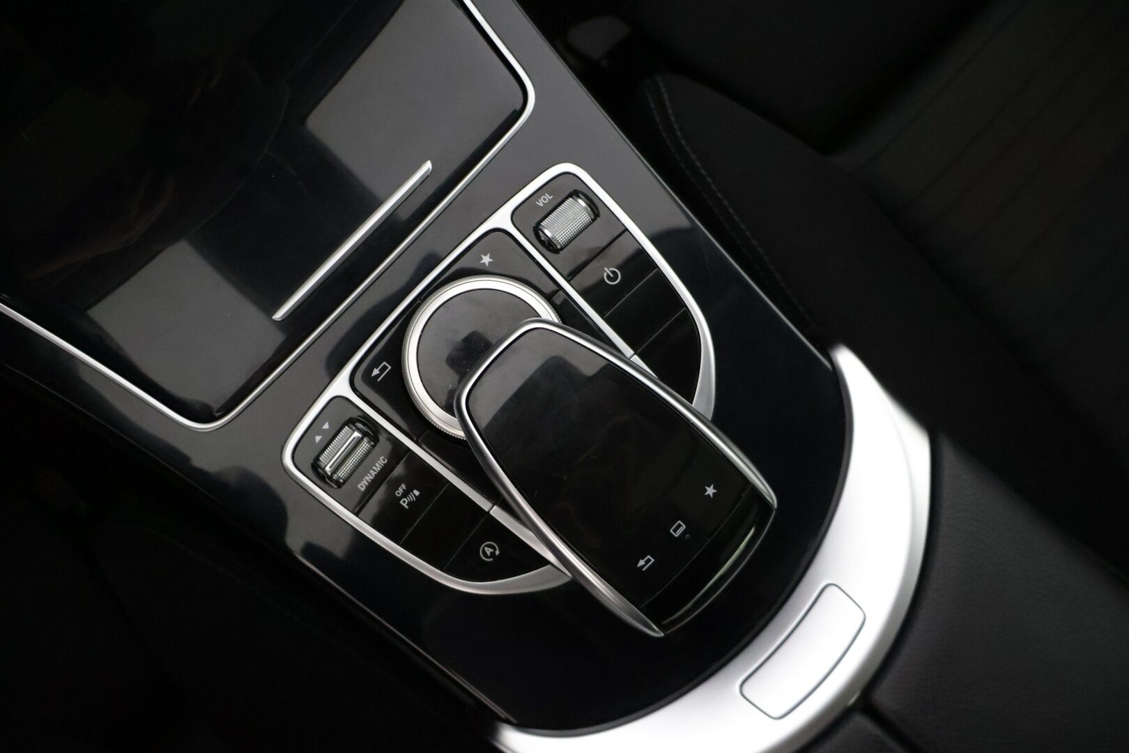 Mercedes-Benz C 2016 200 d A Premium Business *Webasto / Panoraama / Tutkat / LED / IHC+ / Vakkari * - * 2x renkaat aluvanteilla / Juuri huollettu* - HULLUT AVAJAISHULINAT KORKOTARJOUS 3,29 %